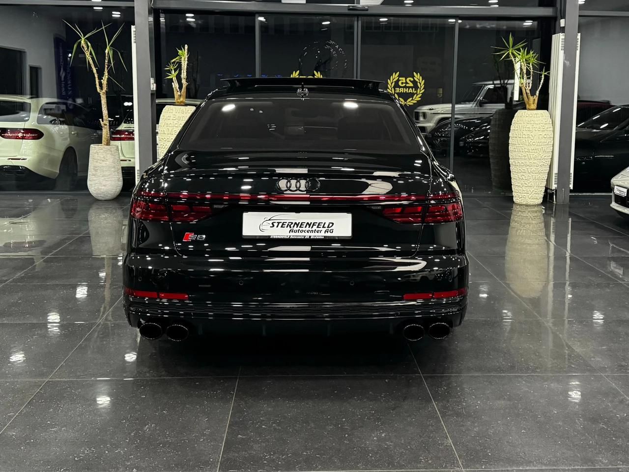 AUDI S8 TFSI quattro tiptronic-image-5