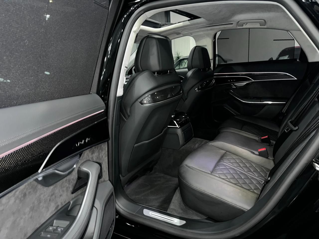 AUDI S8 TFSI quattro tiptronic-image-11