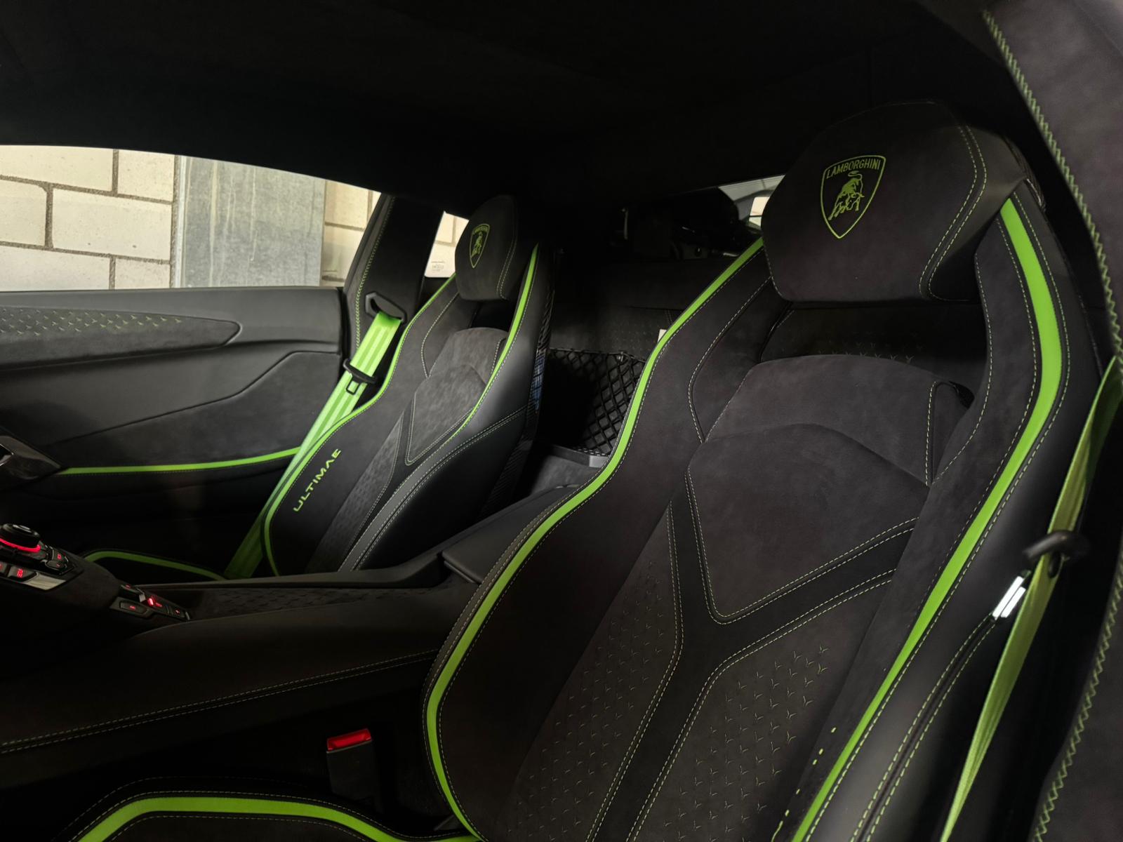 LAMBORGHINI Aventador LP780-4 Coupé E-Gear ULTIMAE "1 of 350"-image-11