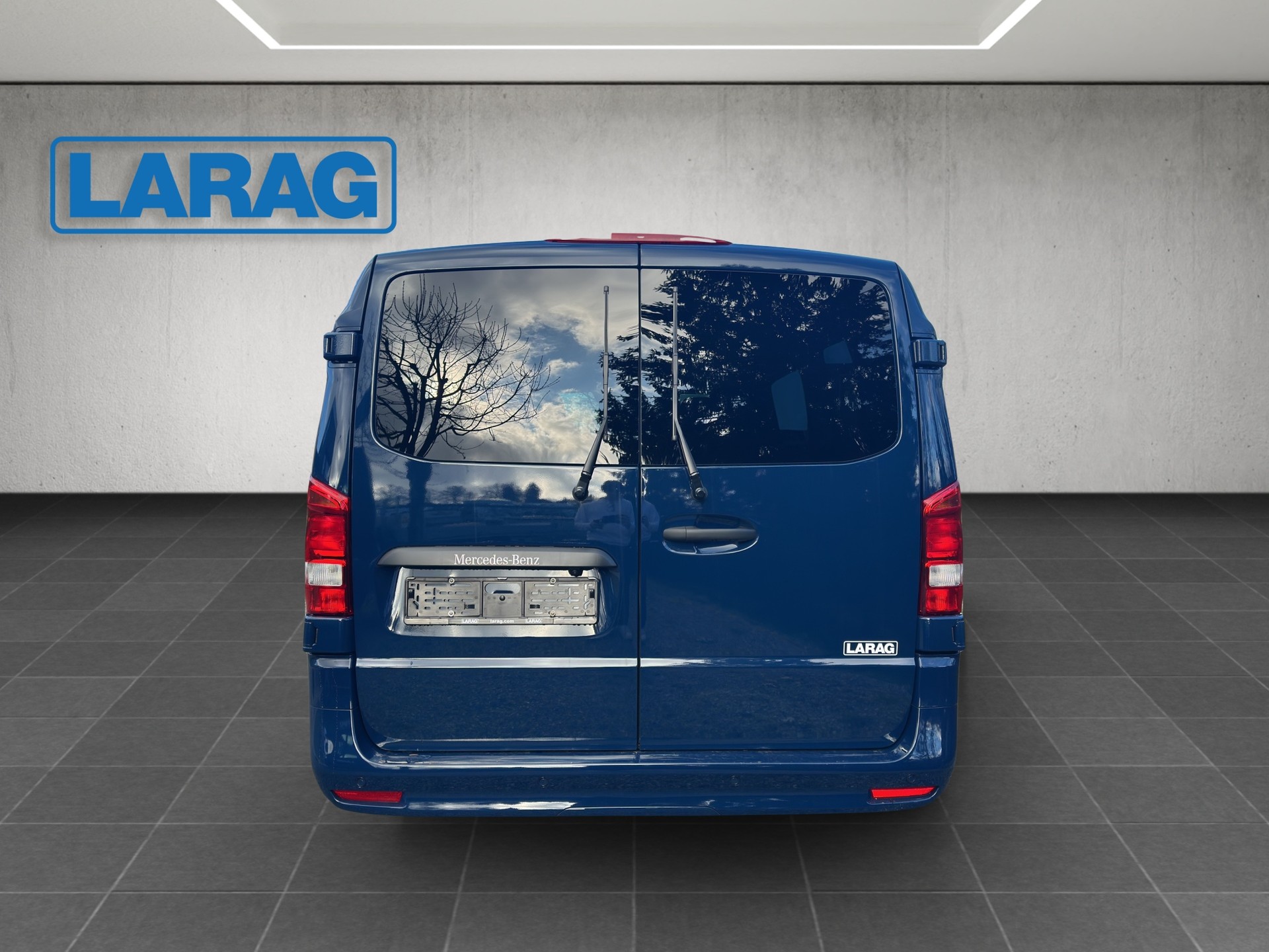 MERCEDES-BENZ Vito 116 CDI Lang Tourer 9G-Tronic 4M Select-image-4