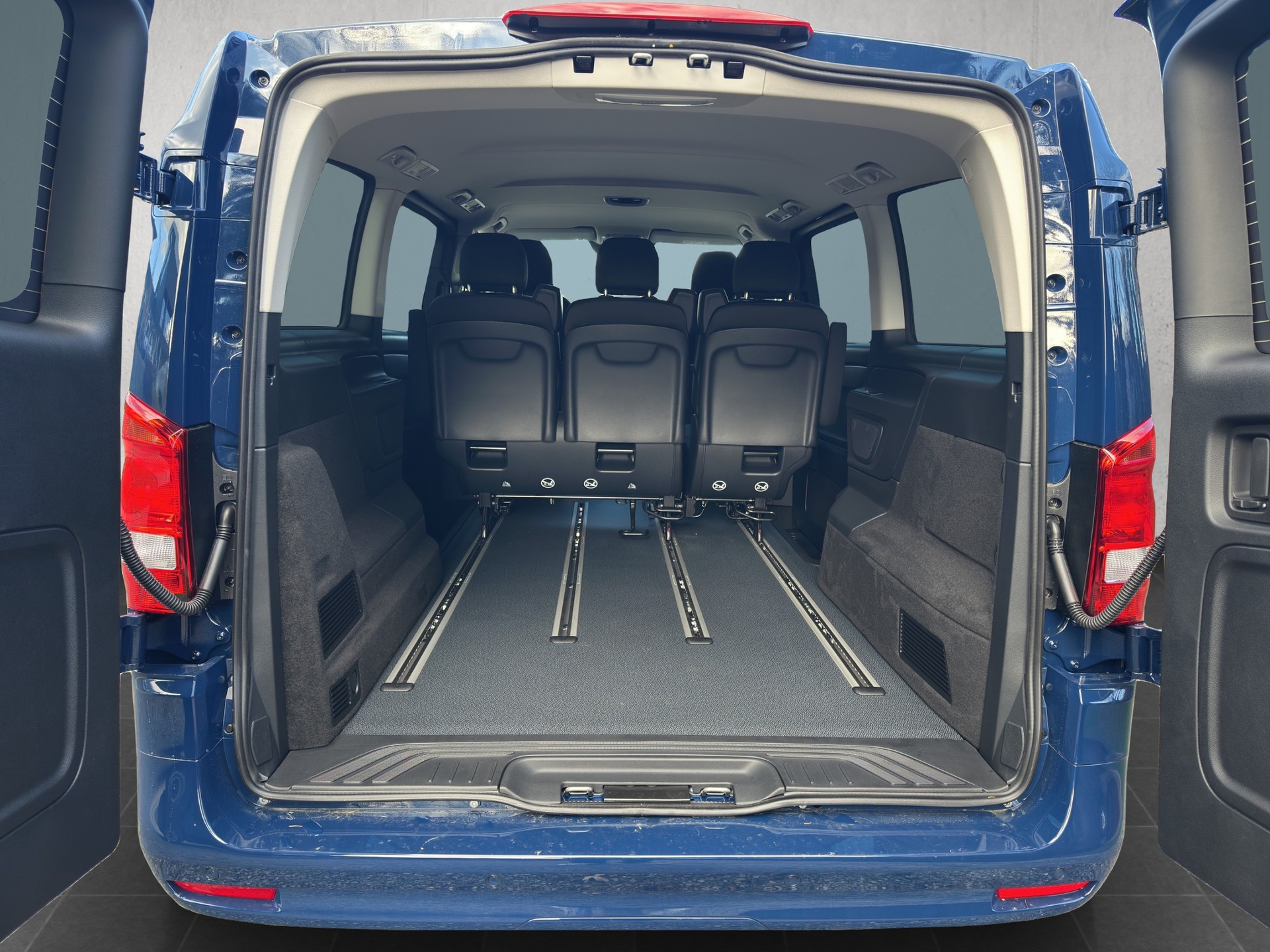 MERCEDES-BENZ Vito 116 CDI Lang Tourer 9G-Tronic 4M Select-image-10