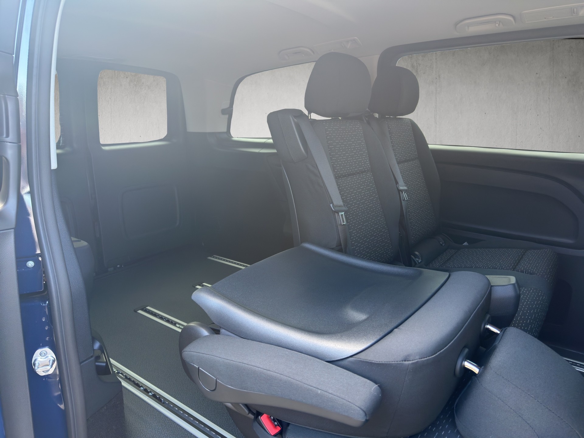 MERCEDES-BENZ Vito 116 CDI Lang Tourer 9G-Tronic 4M Select-image-9