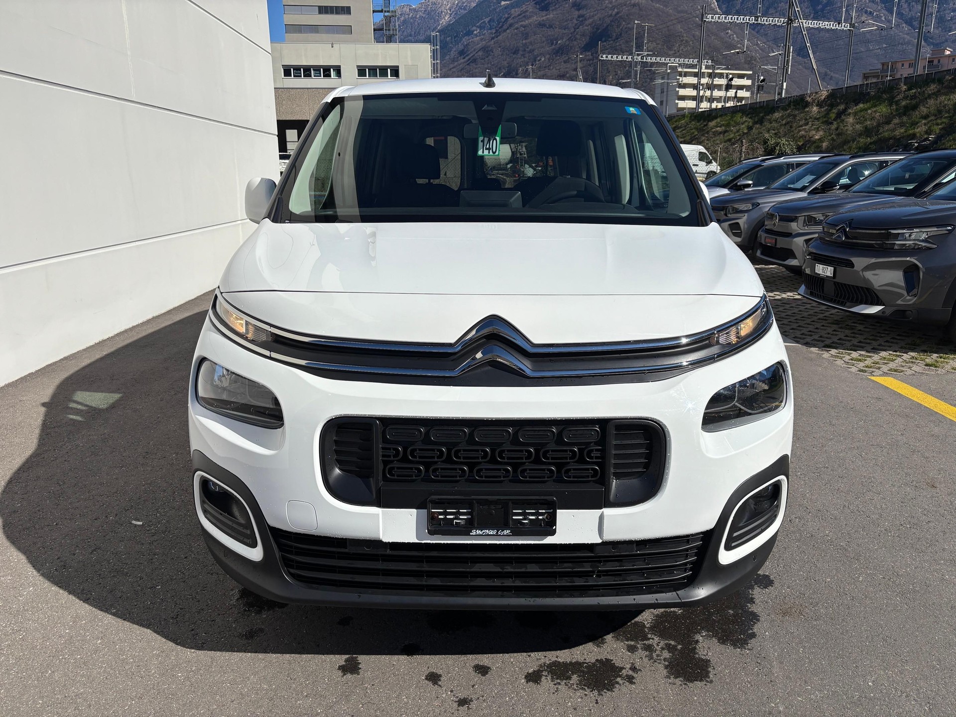 CITROEN Berlingo XL 1.5 BlueHDi 130 Feel-image-1