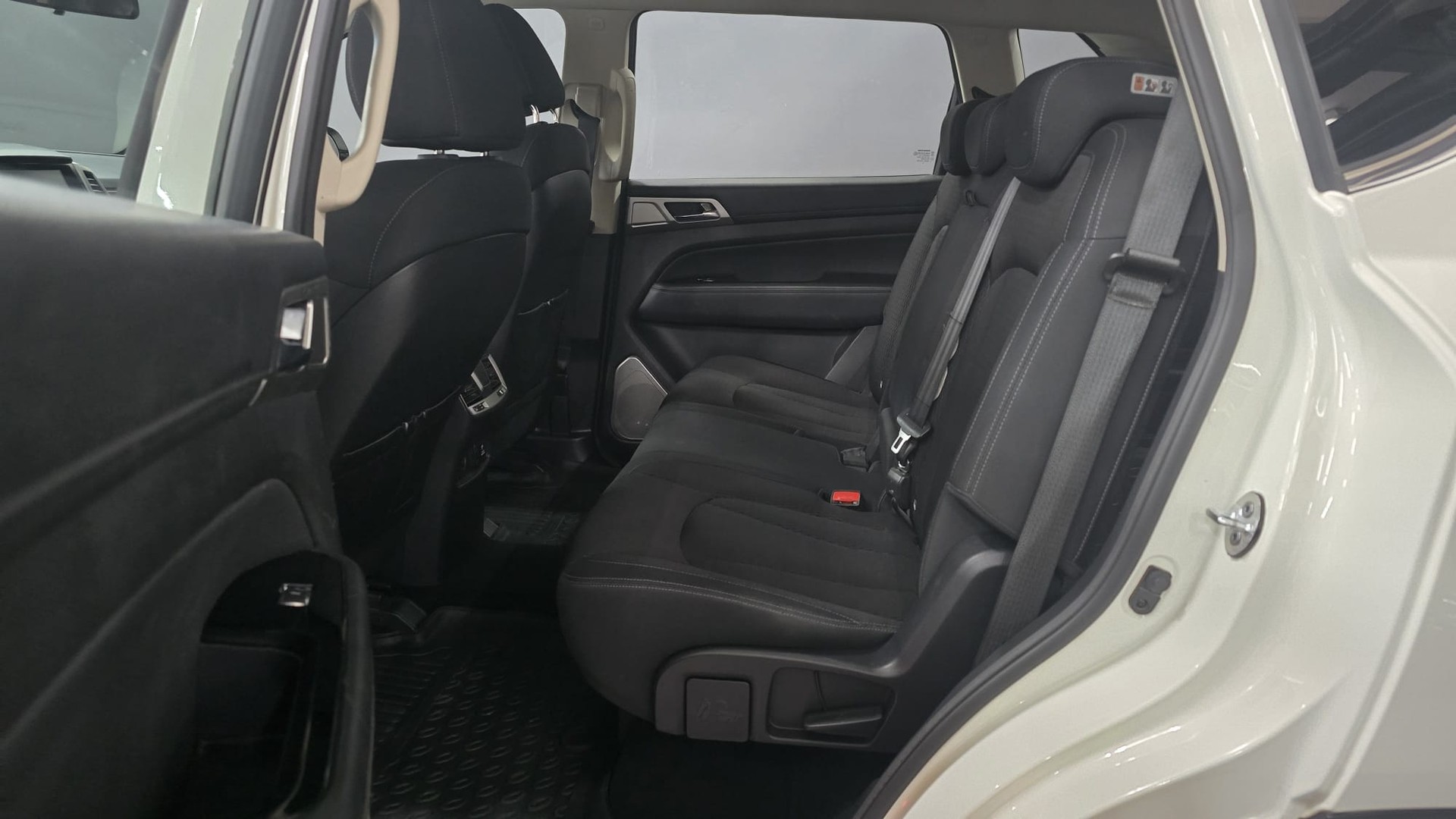 KGM-SsangYong Rexton RX220 e-XDi Crystal 4WD-image-21