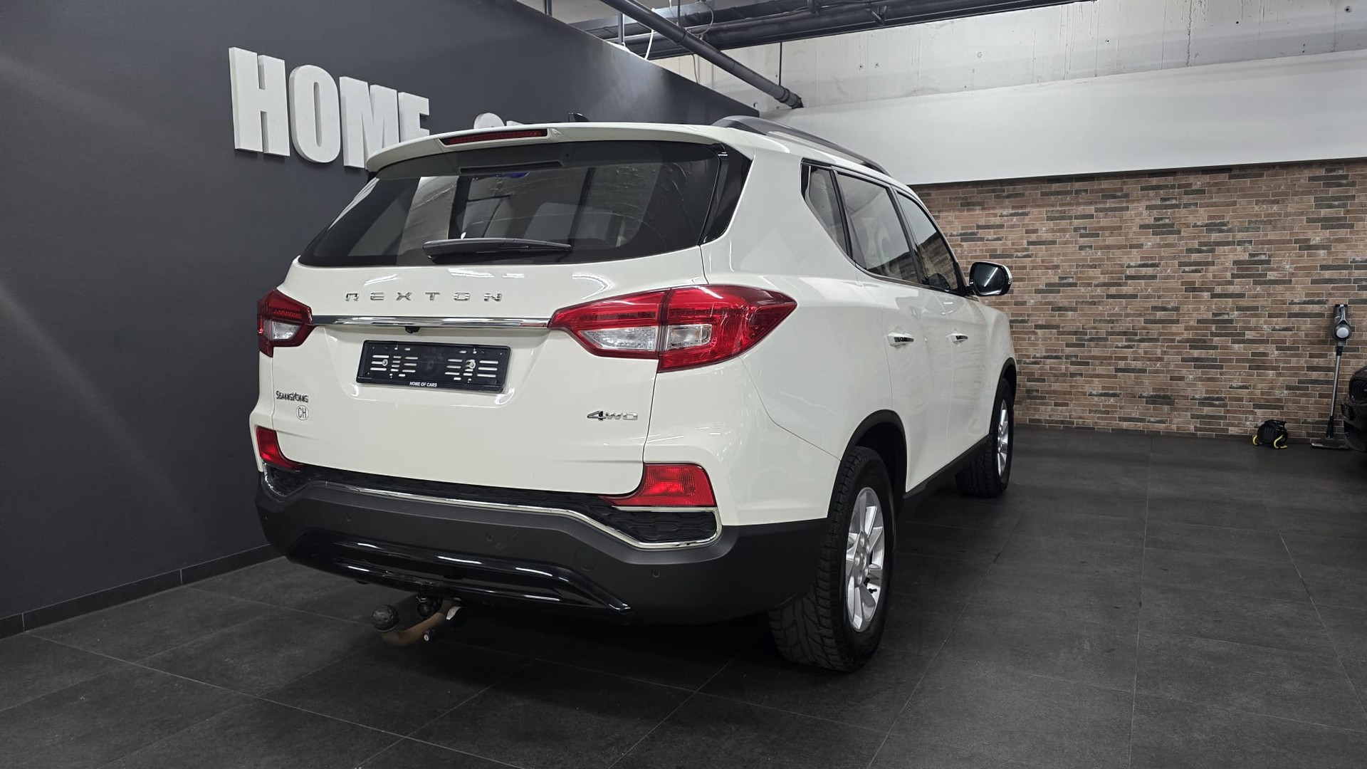 KGM-SsangYong Rexton RX220 e-XDi Crystal 4WD-image-9