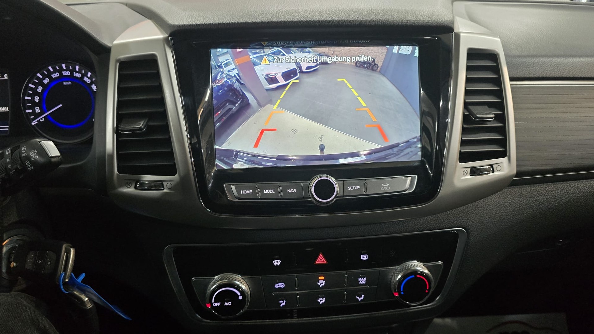 KGM-SsangYong Rexton RX220 e-XDi Crystal 4WD-image-27