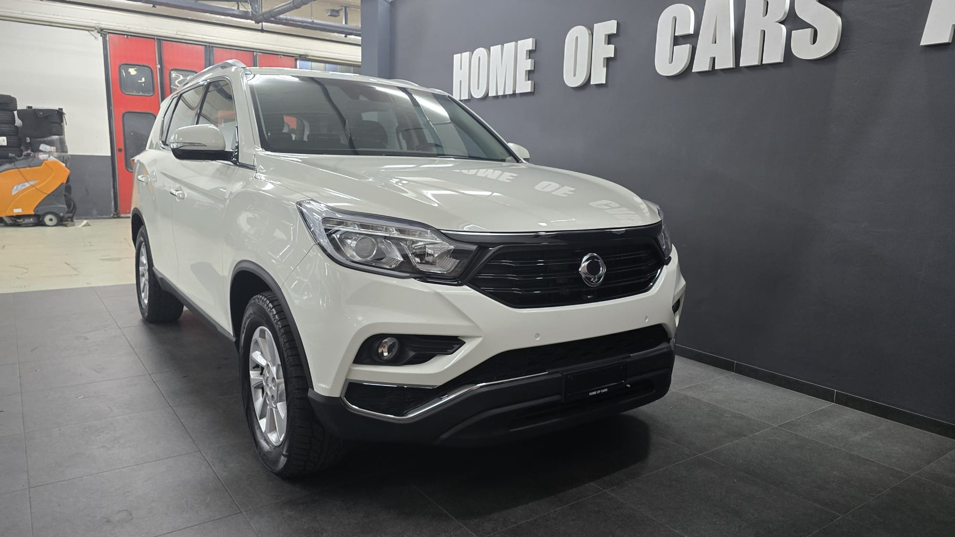 KGM-SsangYong Rexton RX220 e-XDi Crystal 4WD-image-14