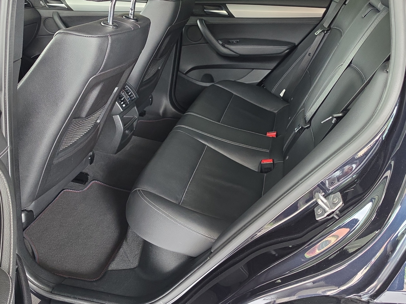 BMW X4 xDrive 35i M-Sport Steptronic-image-11
