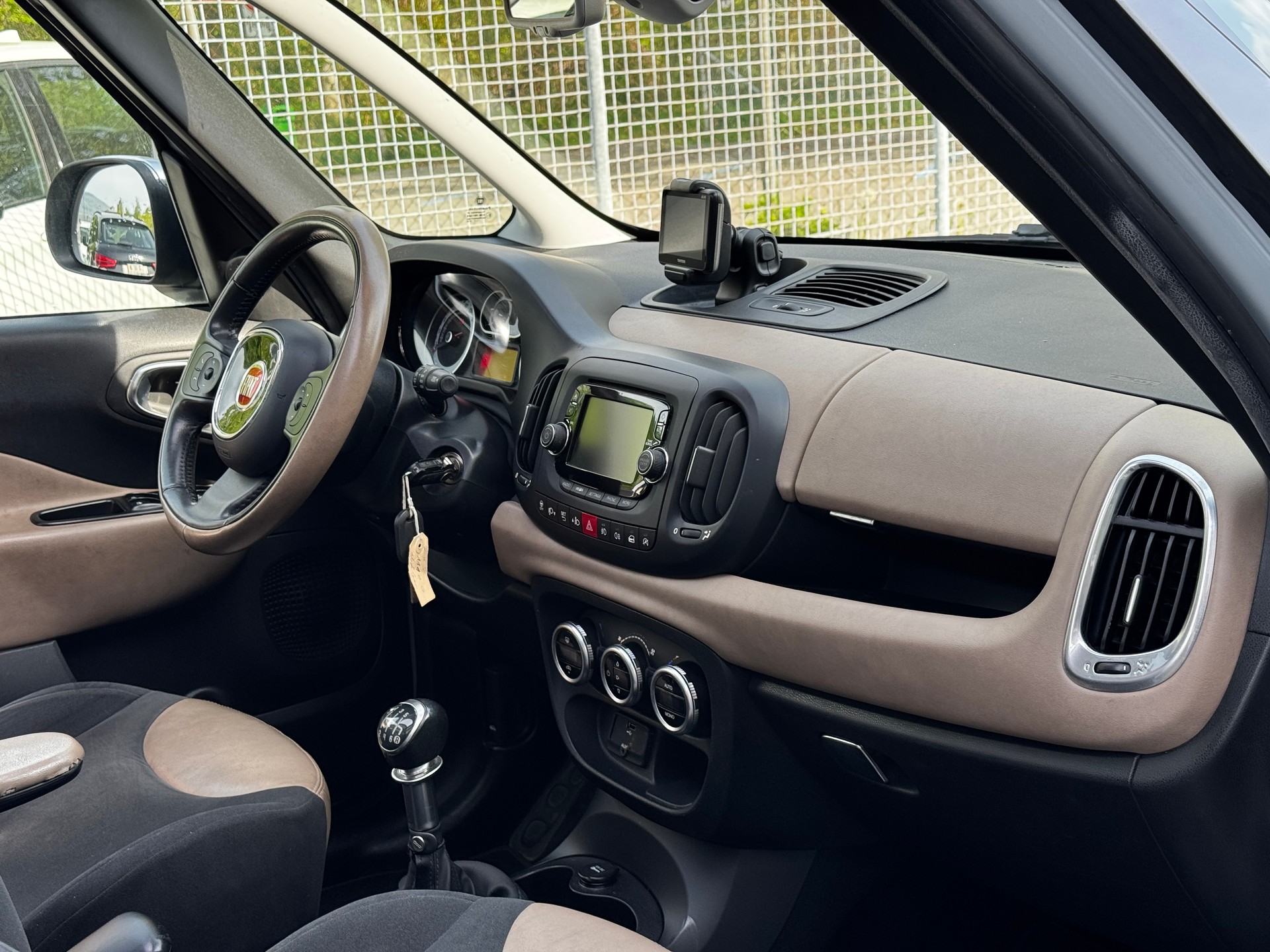 FIAT 500L-image-8