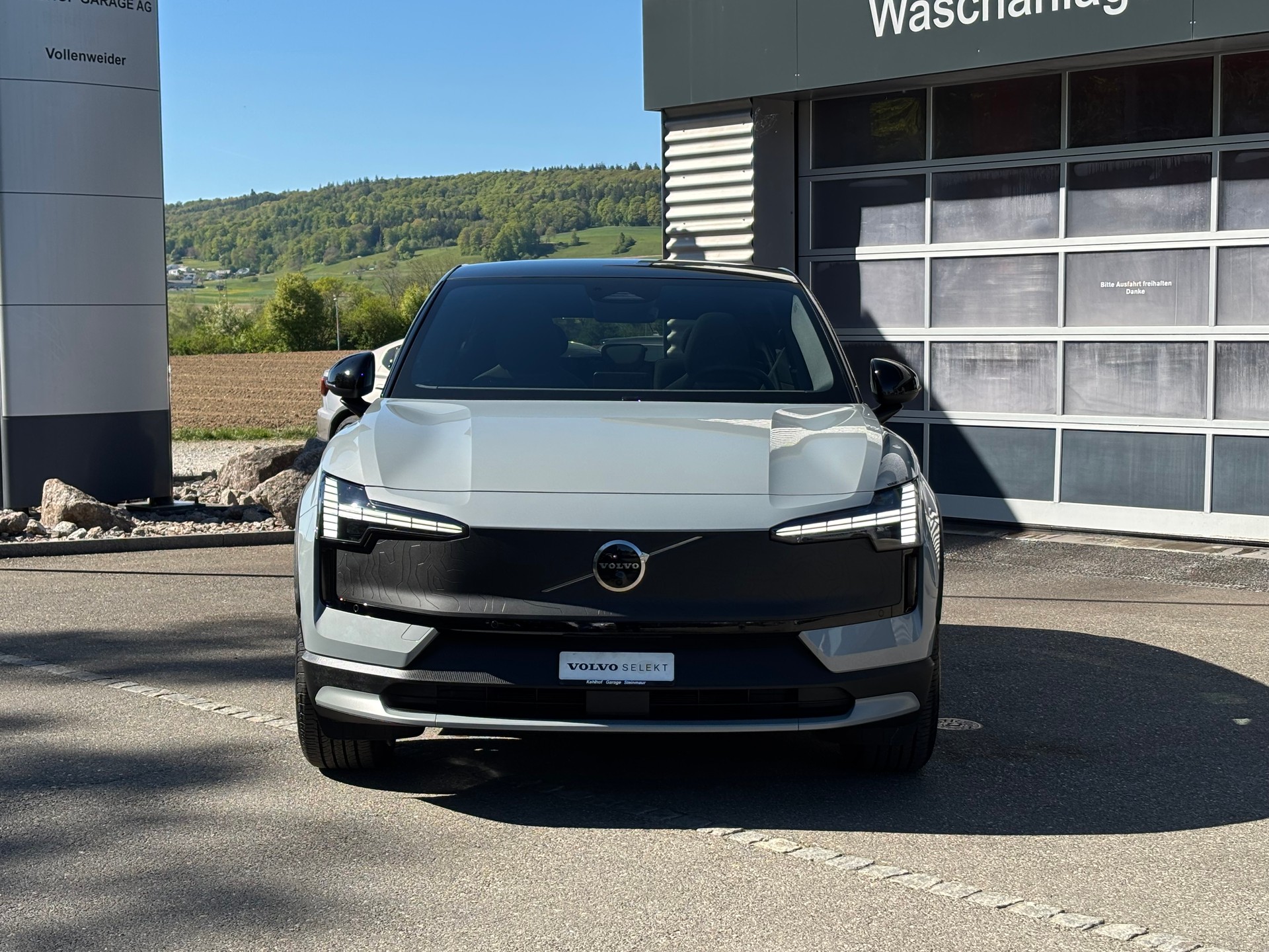 VOLVO EX30 CC E60 Twin Performance AWD-image-7
