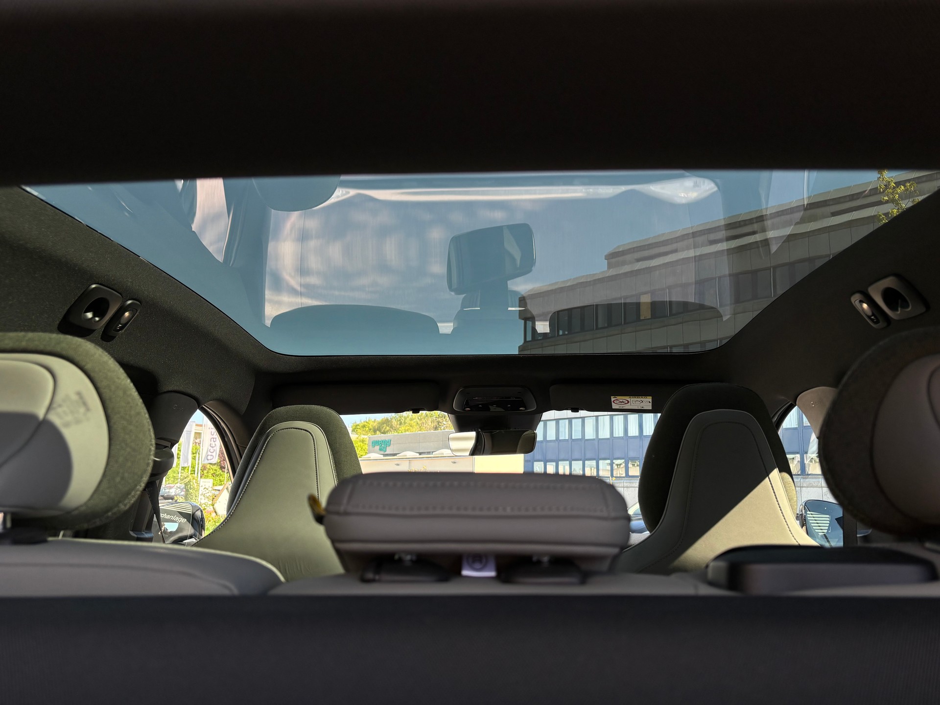 VOLVO EX30 CC E60 Twin Performance AWD-image-10