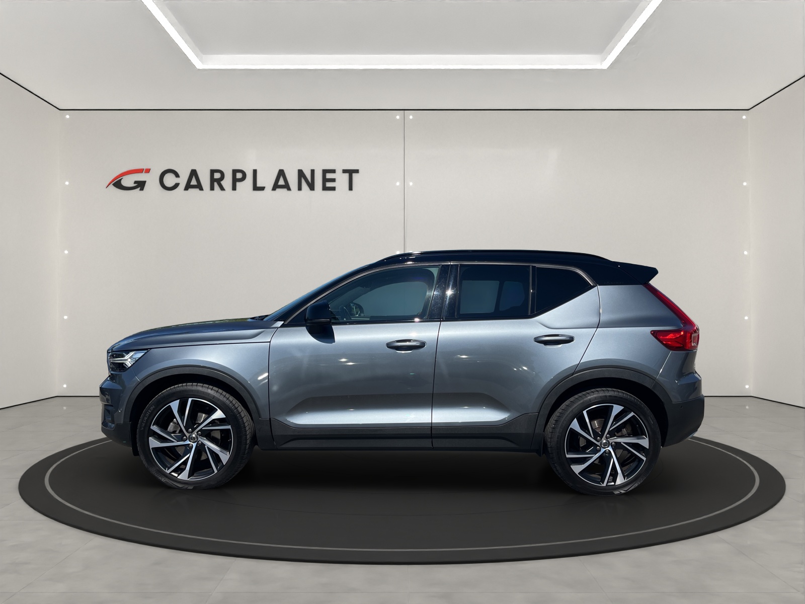 VOLVO XC40 2.0 T5 R-Design AWD-showroom-element-1