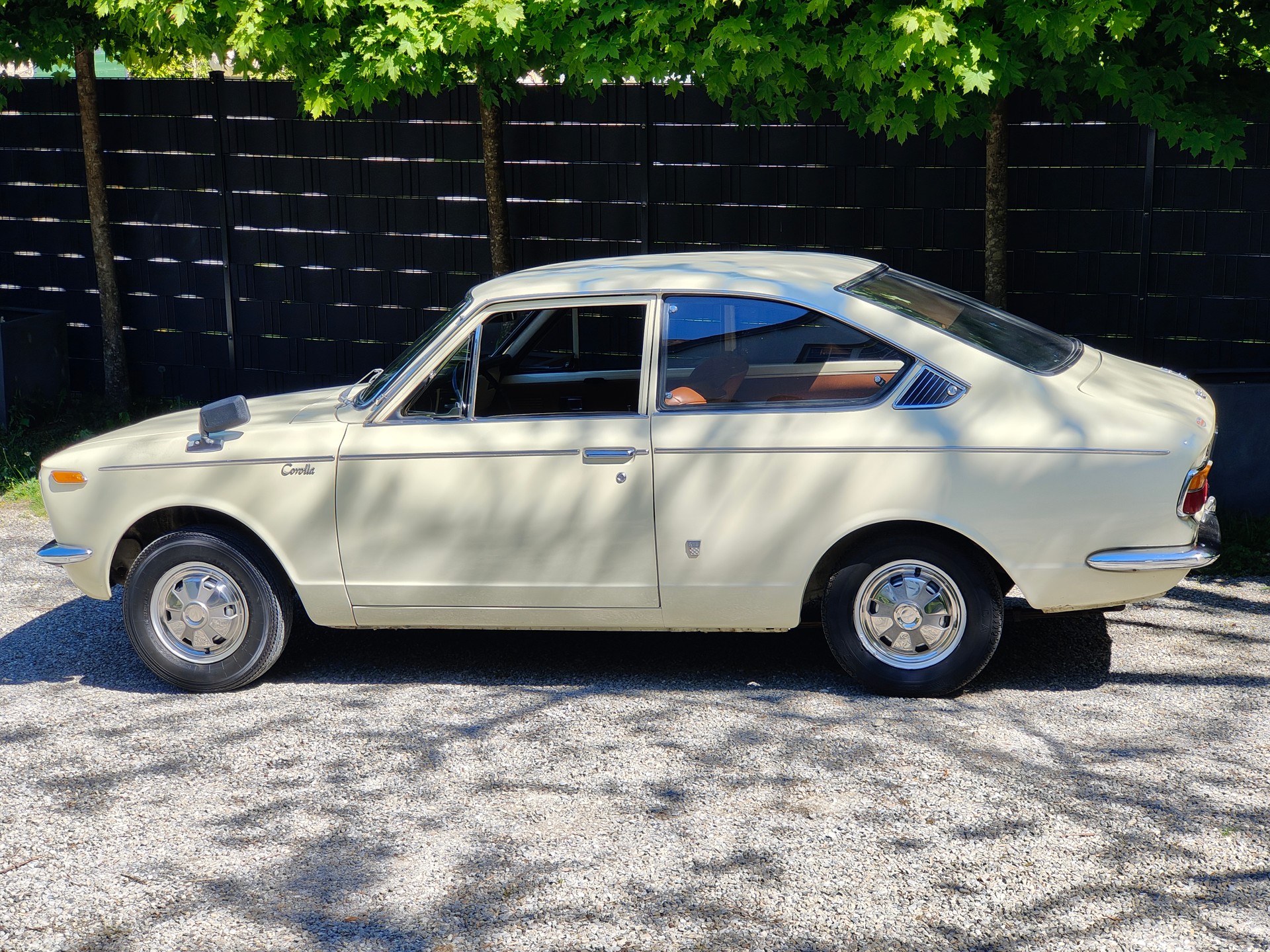 TOYOTA Sprinter KE15-image-3