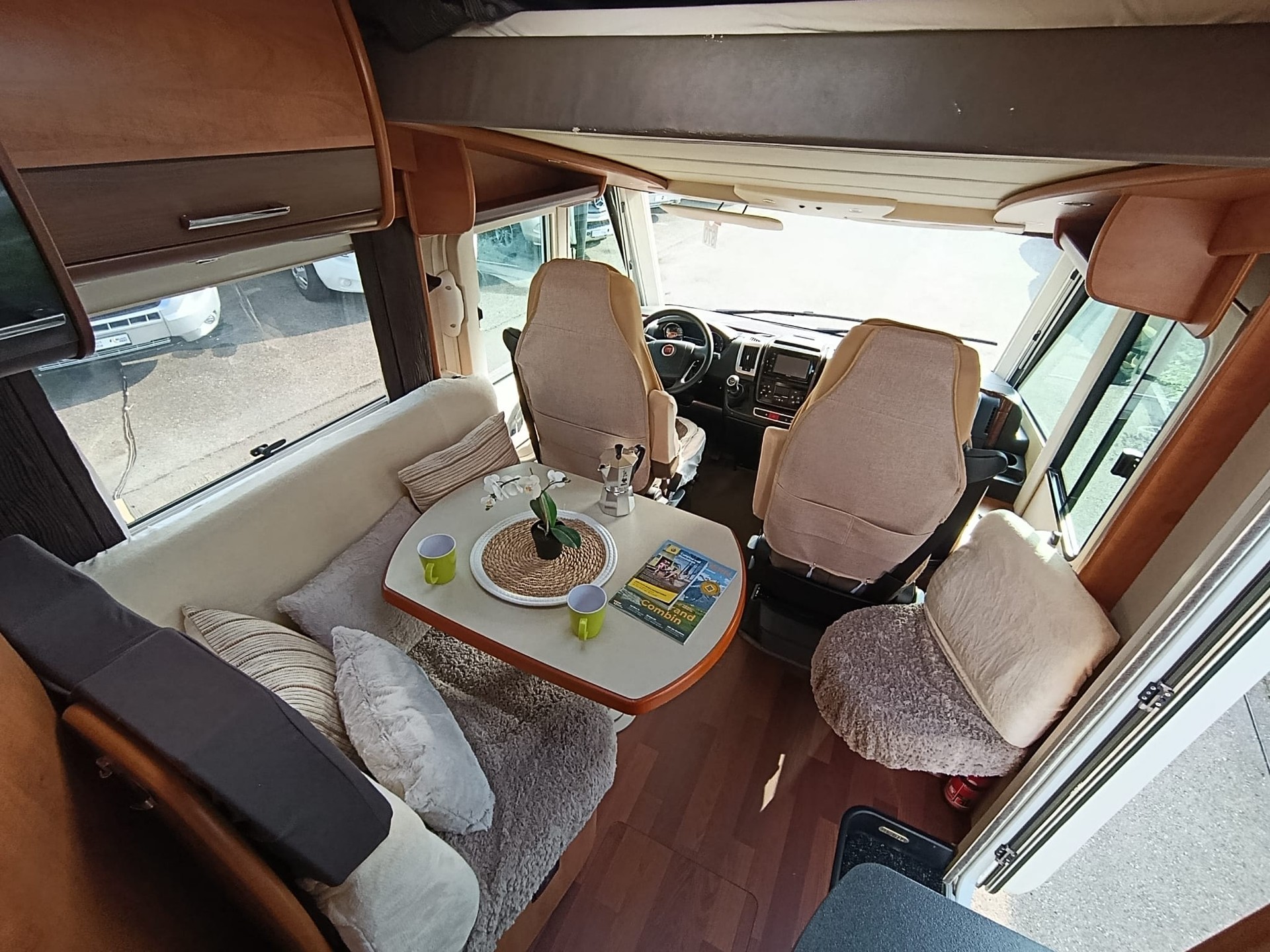 CARTHAGO 145 QB***Wie ein König unterwegs sein – zu einem anständigen Preis***Königsbett*Dachklima*hydr. Hubstützensystem*-image-14