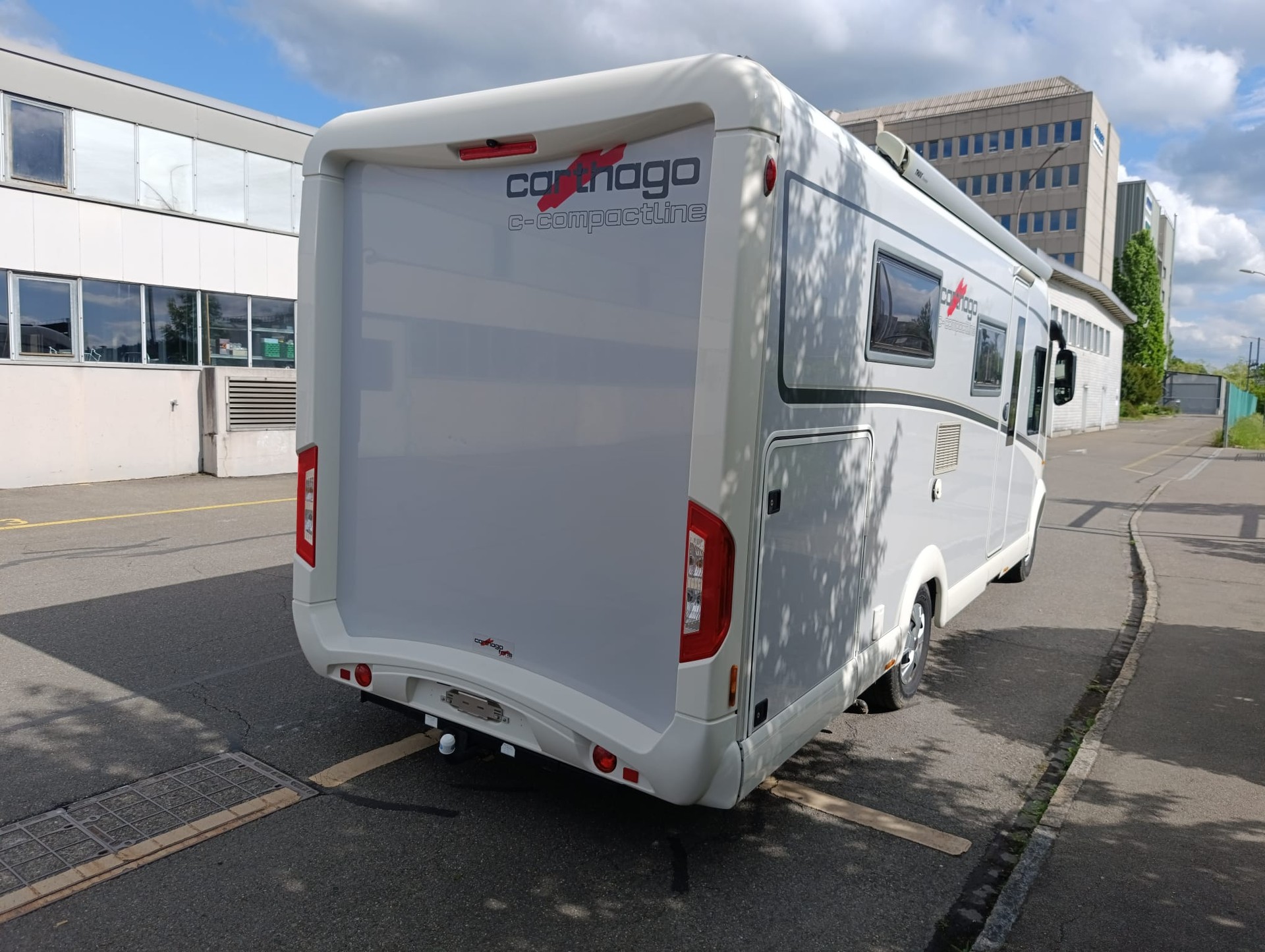 CARTHAGO 145 QB***Wie ein König unterwegs sein – zu einem anständigen Preis***Königsbett*Dachklima*hydr. Hubstützensystem*-image-4