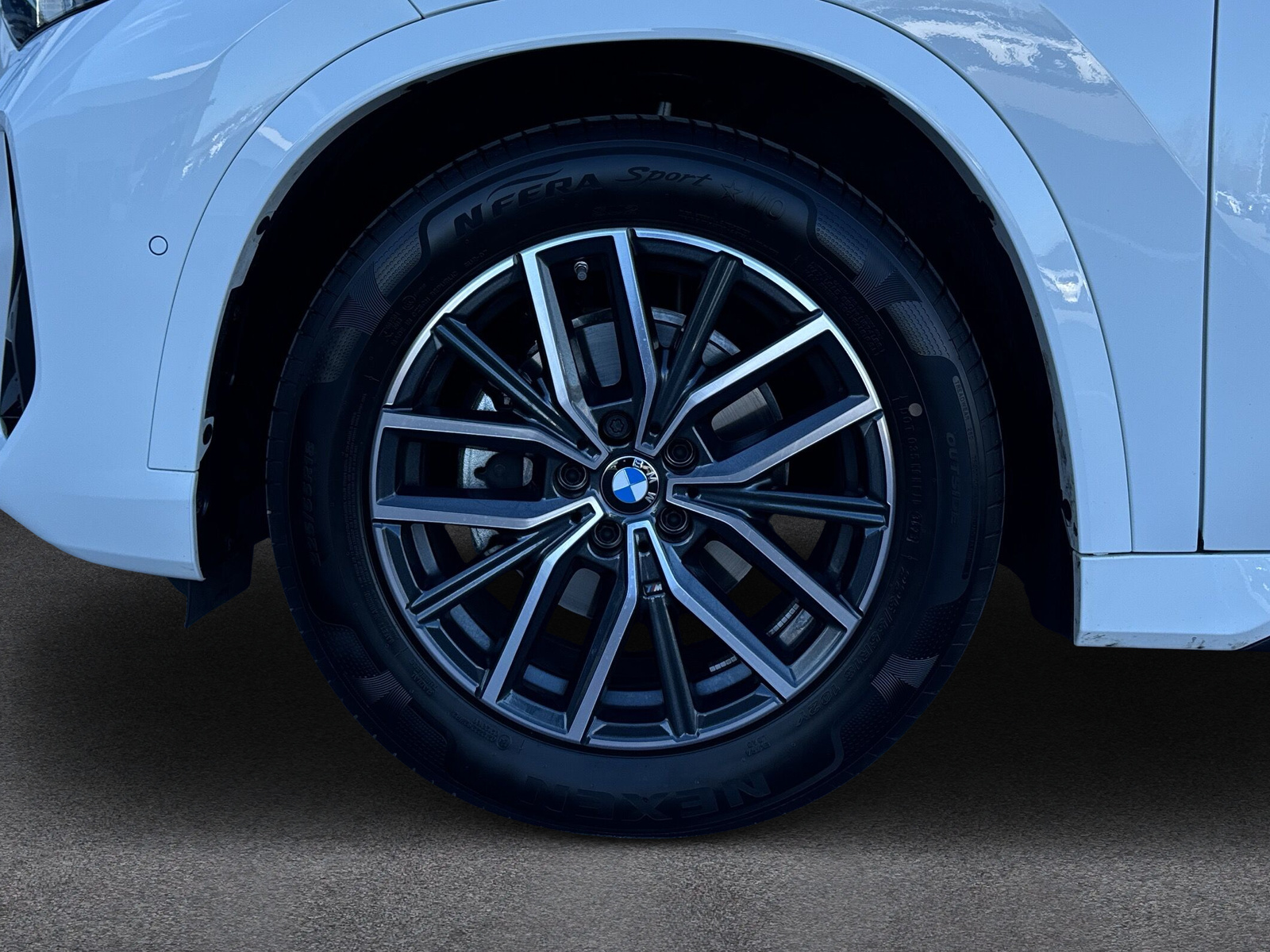 BMW X1 xDrive 20d 48V M Sport-image-8