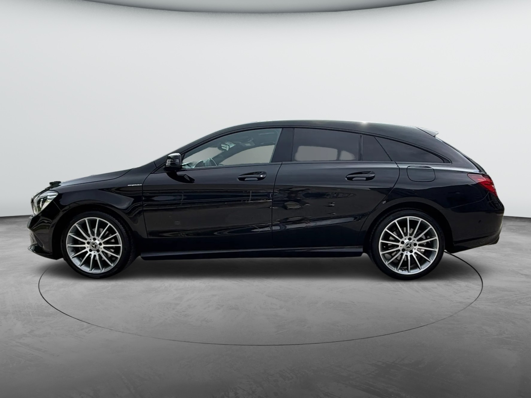 MERCEDES-BENZ CLA Shooting Brake 200 d AMG Line 7G-DCT-image-7