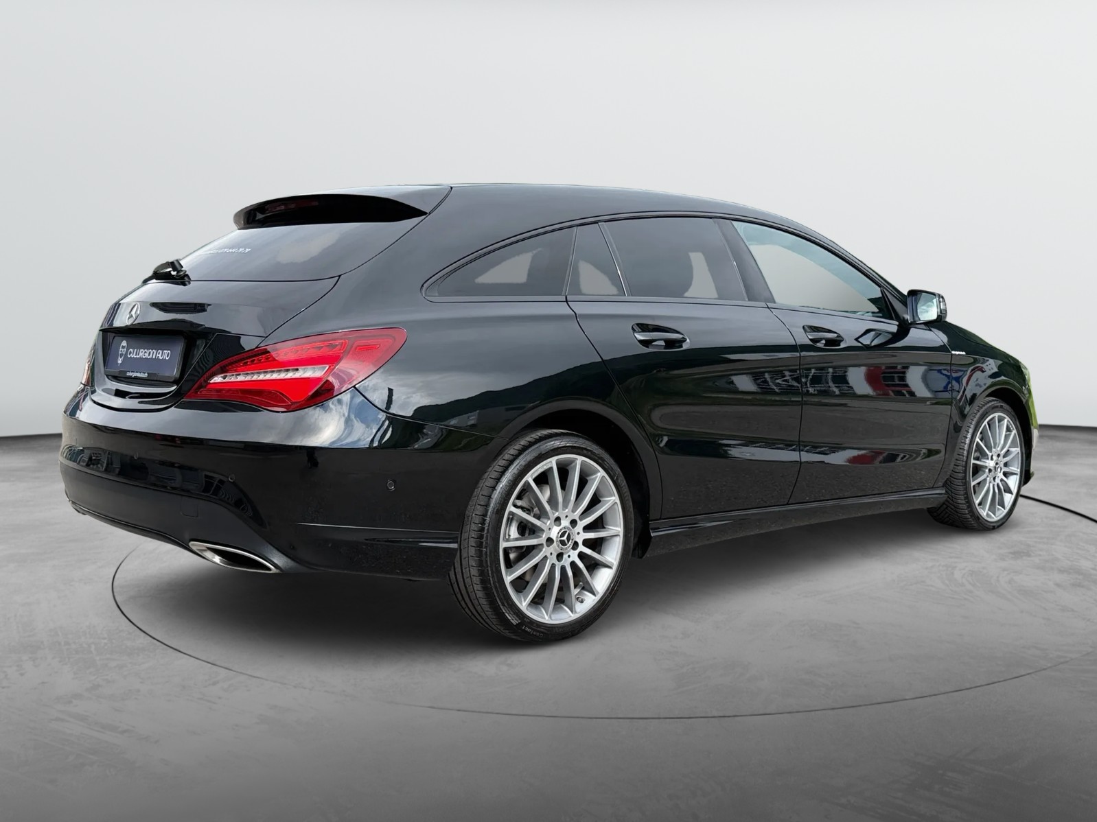 MERCEDES-BENZ CLA Shooting Brake 200 d AMG Line 7G-DCT-image-4