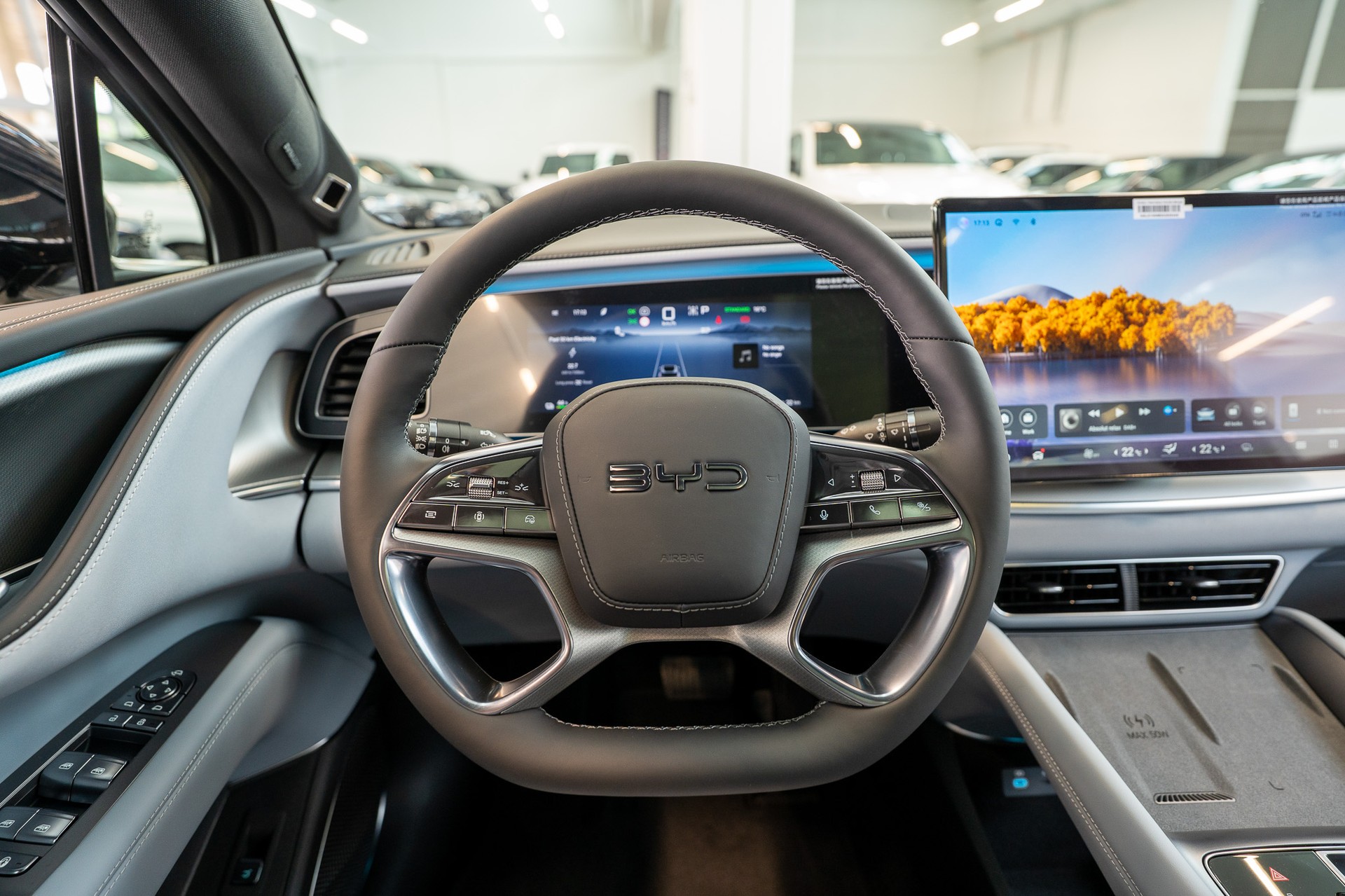 BYD Sealion 7 91,3 kWh Excellence AWD / Panoramadach / Head-Up Display / 360° Kamera-image-16
