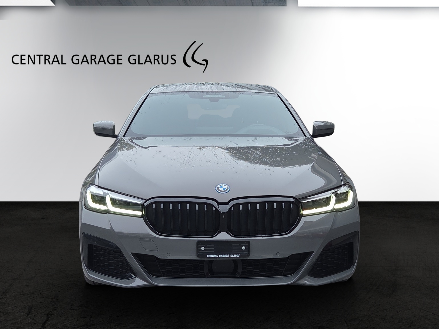 BMW 545e xDrive Pure M Sport Steptronic-showroom-element-2