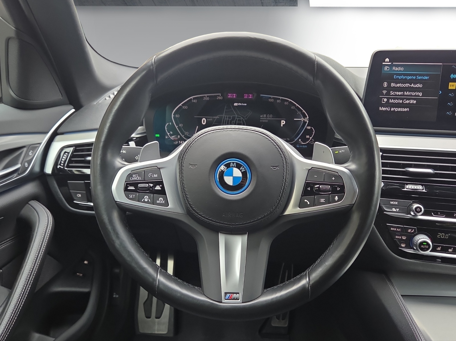 BMW 545e xDrive Pure M Sport Steptronic-image-11