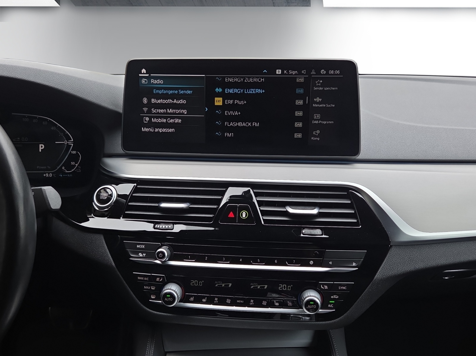 BMW 545e xDrive Pure M Sport Steptronic-image-13