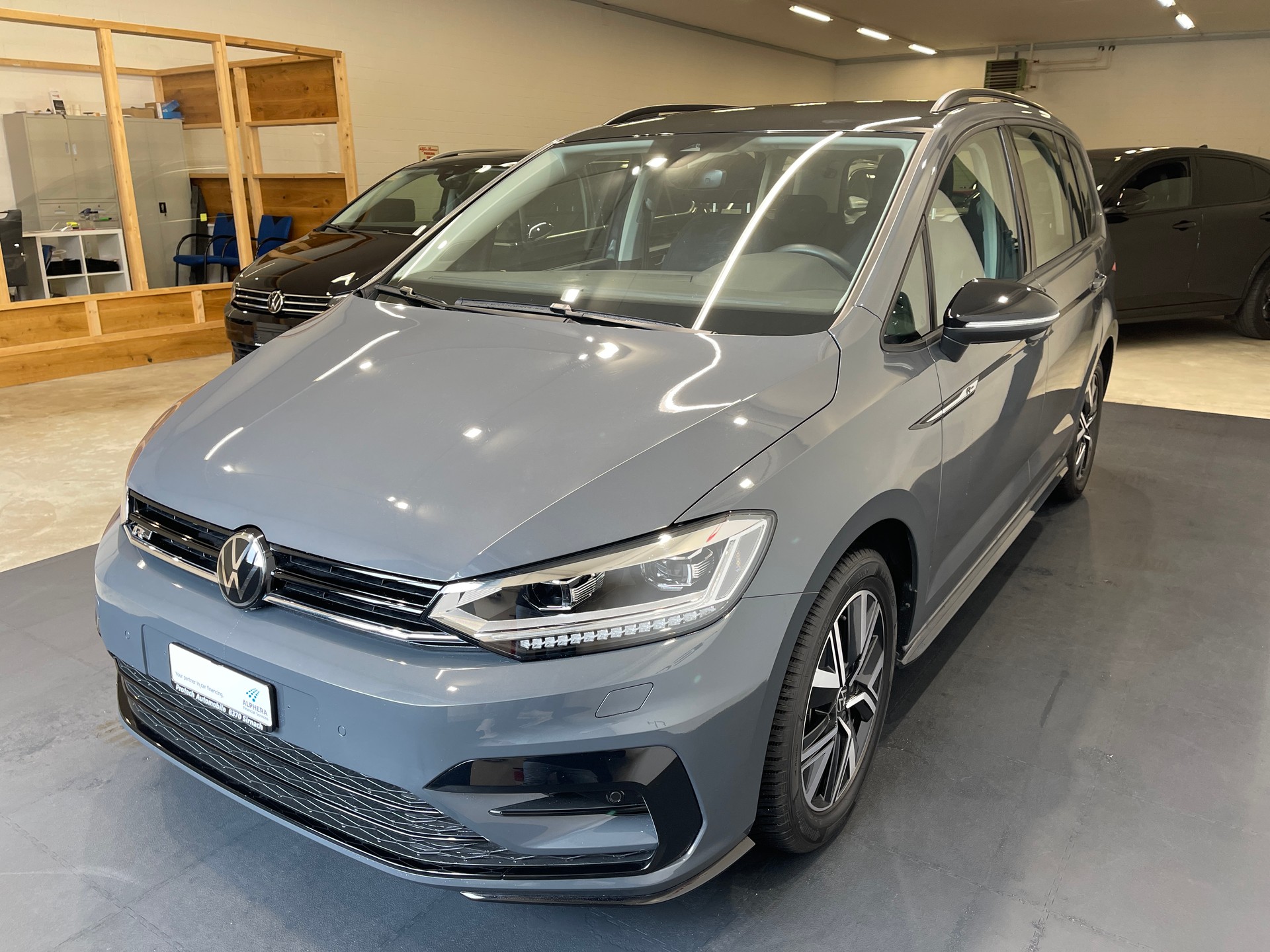 VW Touran 2.0 TDI BlueMotion Technology Highline DSG * R-LINE* 7 PLATZ*-showroom-element-3