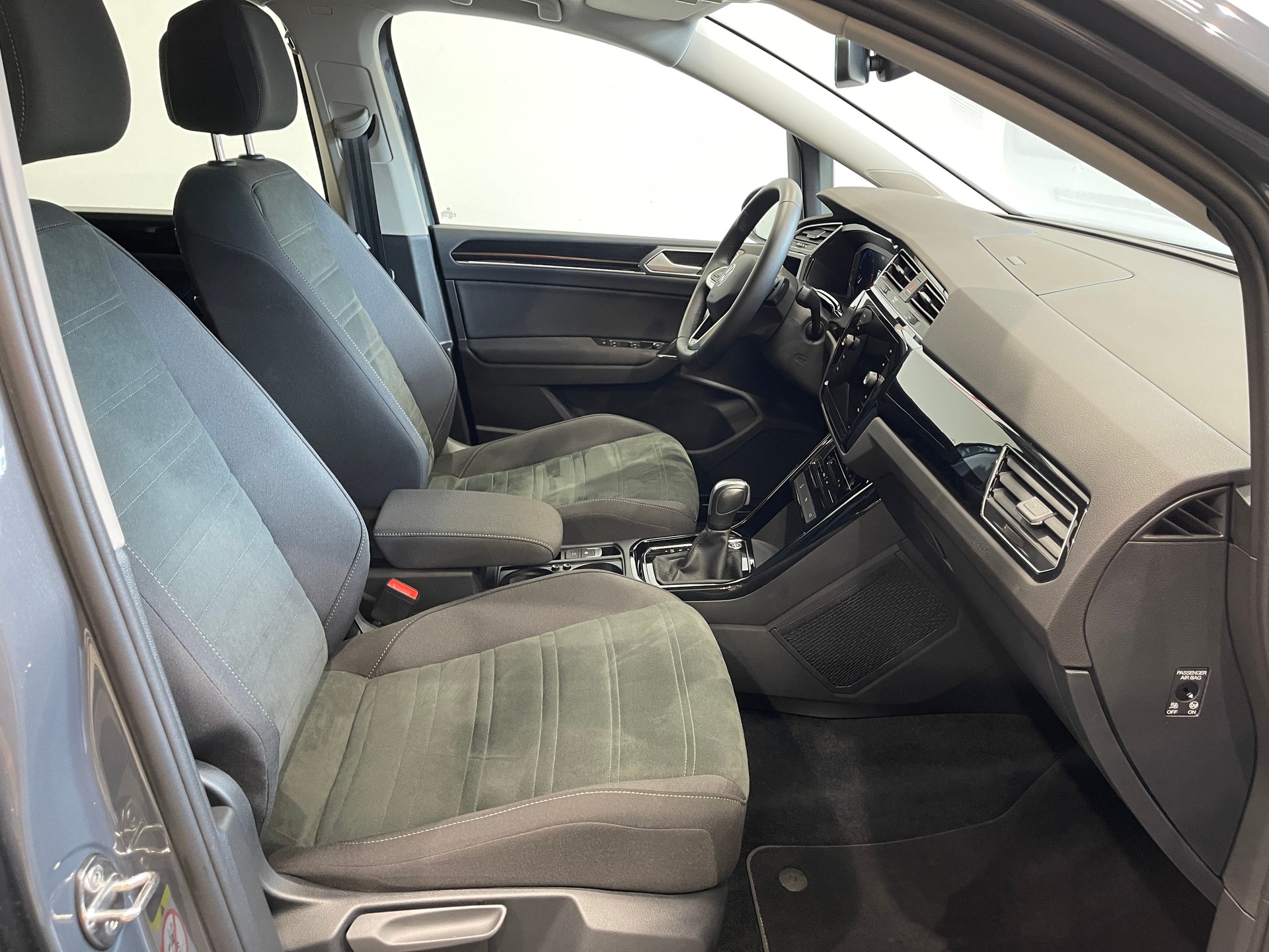 VW Touran 2.0 TDI BlueMotion Technology Highline DSG * R-LINE* 7 PLATZ*-image-20