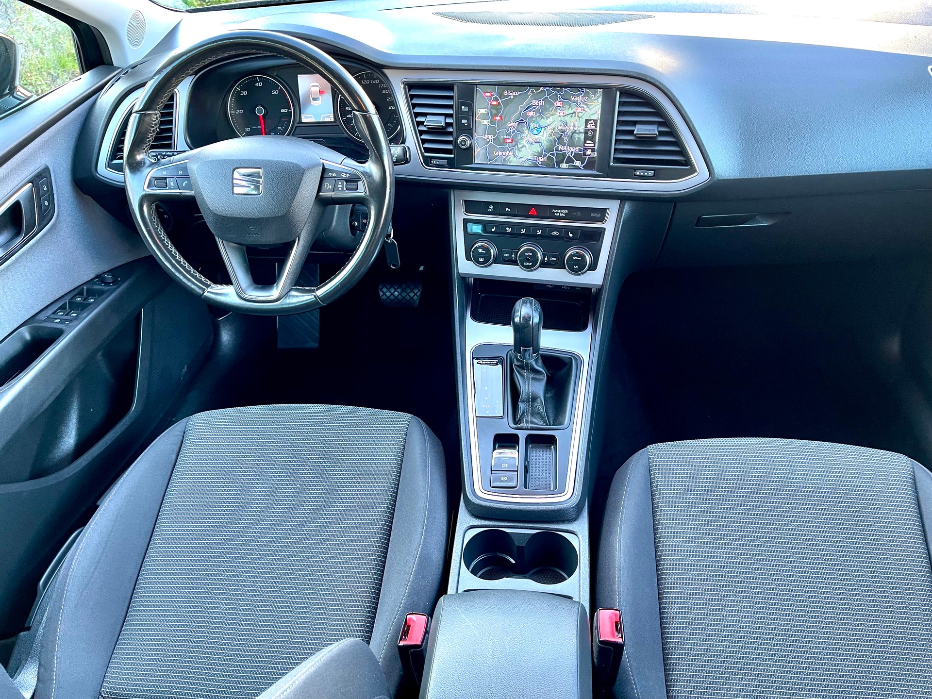 SEAT Leon ST 2.0 TDI CR Style 4Drive DSG-image-21