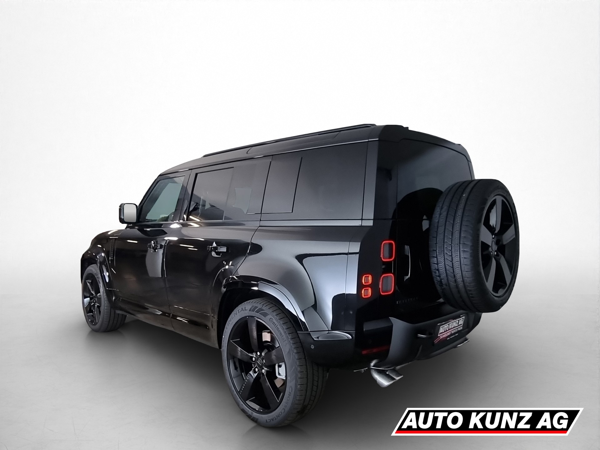 LAND ROVER Defender 110 X-Dynamic SE AWD-showroom-element-3