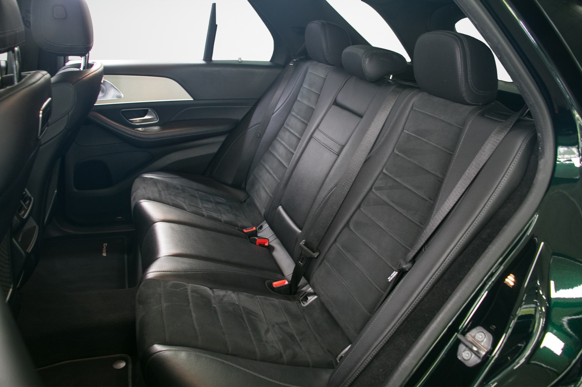 MERCEDES-BENZ GLE 400 d 4Matic AMG Line 9G-Tronic-image-13