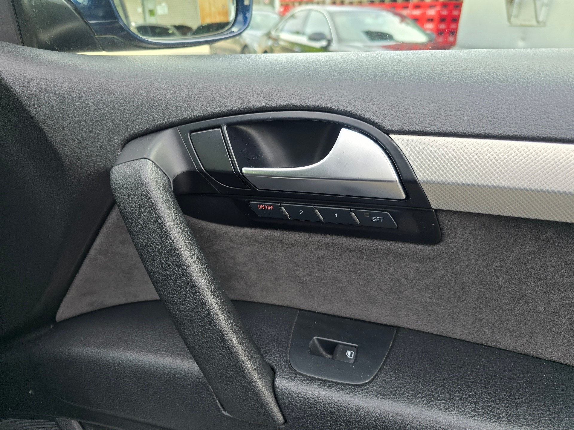AUDI Q7 3.0 TFSI quattro tiptronic S-Line-image-13