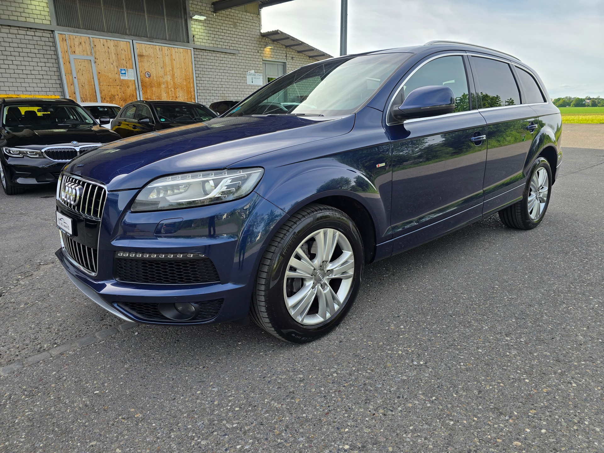 AUDI Q7 3.0 TFSI quattro tiptronic S-Line-showroom-element-2