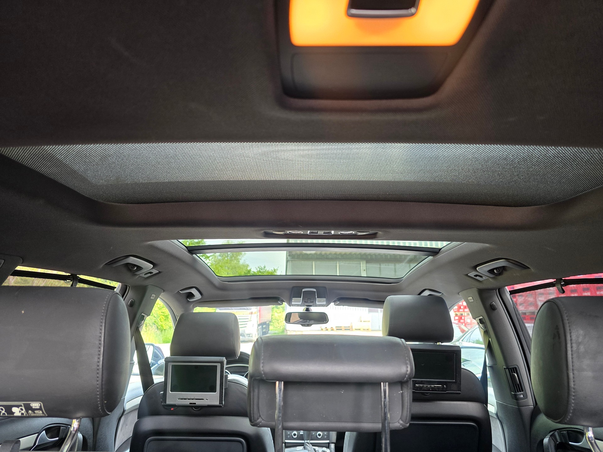 AUDI Q7 3.0 TFSI quattro tiptronic S-Line-image-8