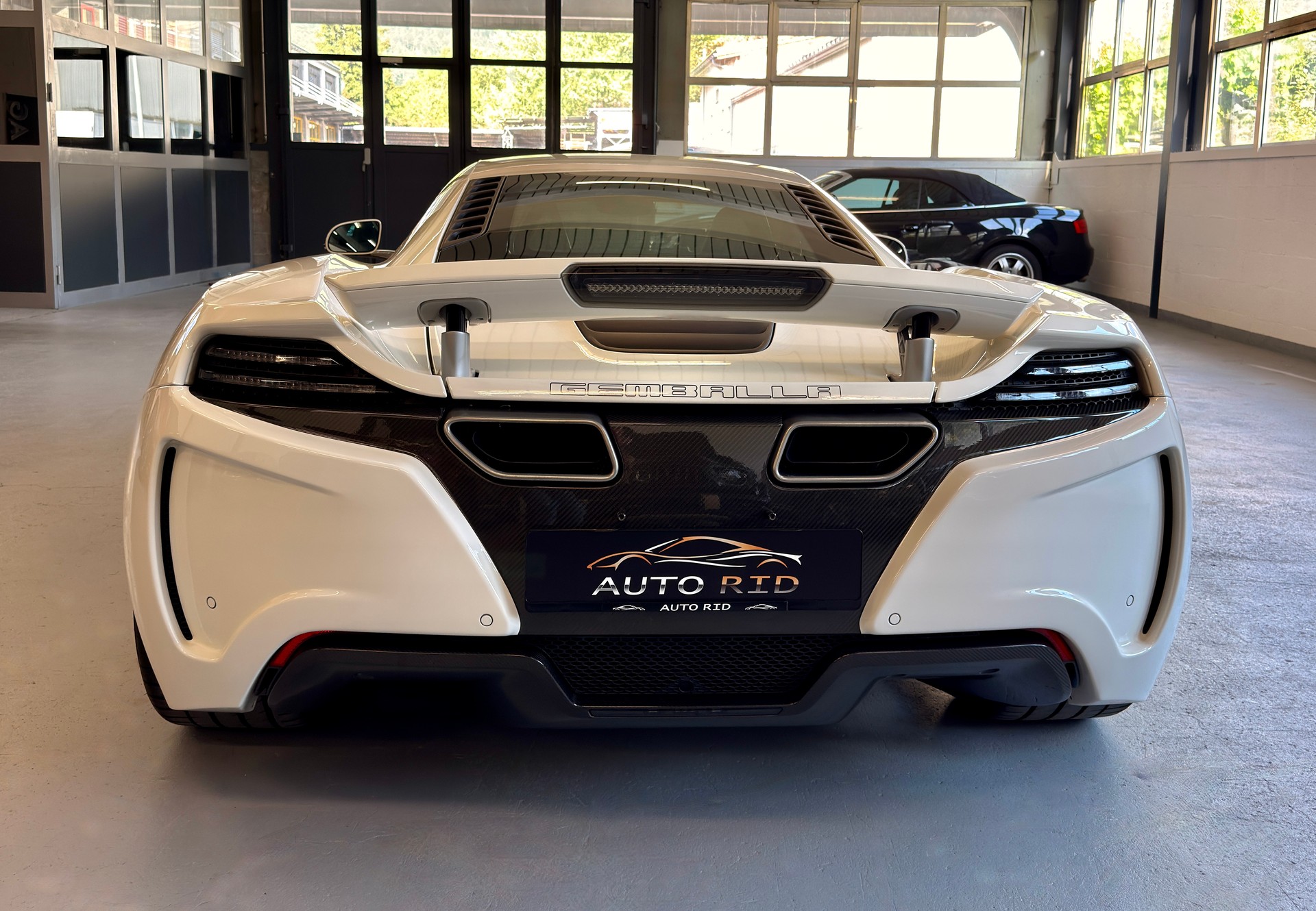 McLAREN Mp4-12C Gemballa Edition-showroom-element-3