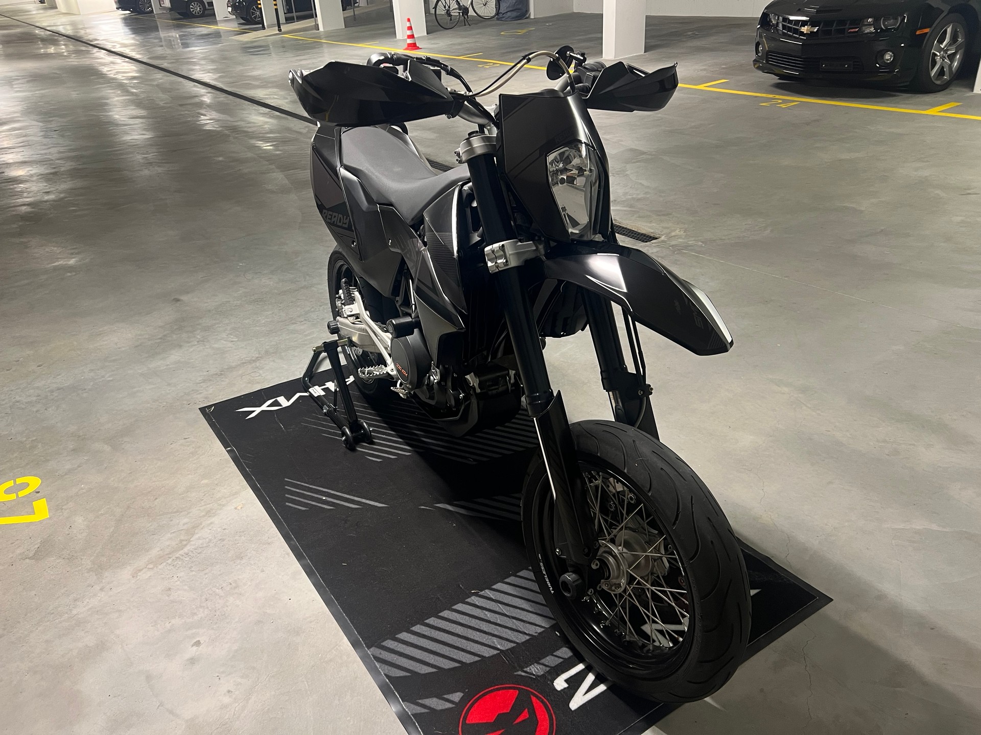 KTM 690 SMC-image-8