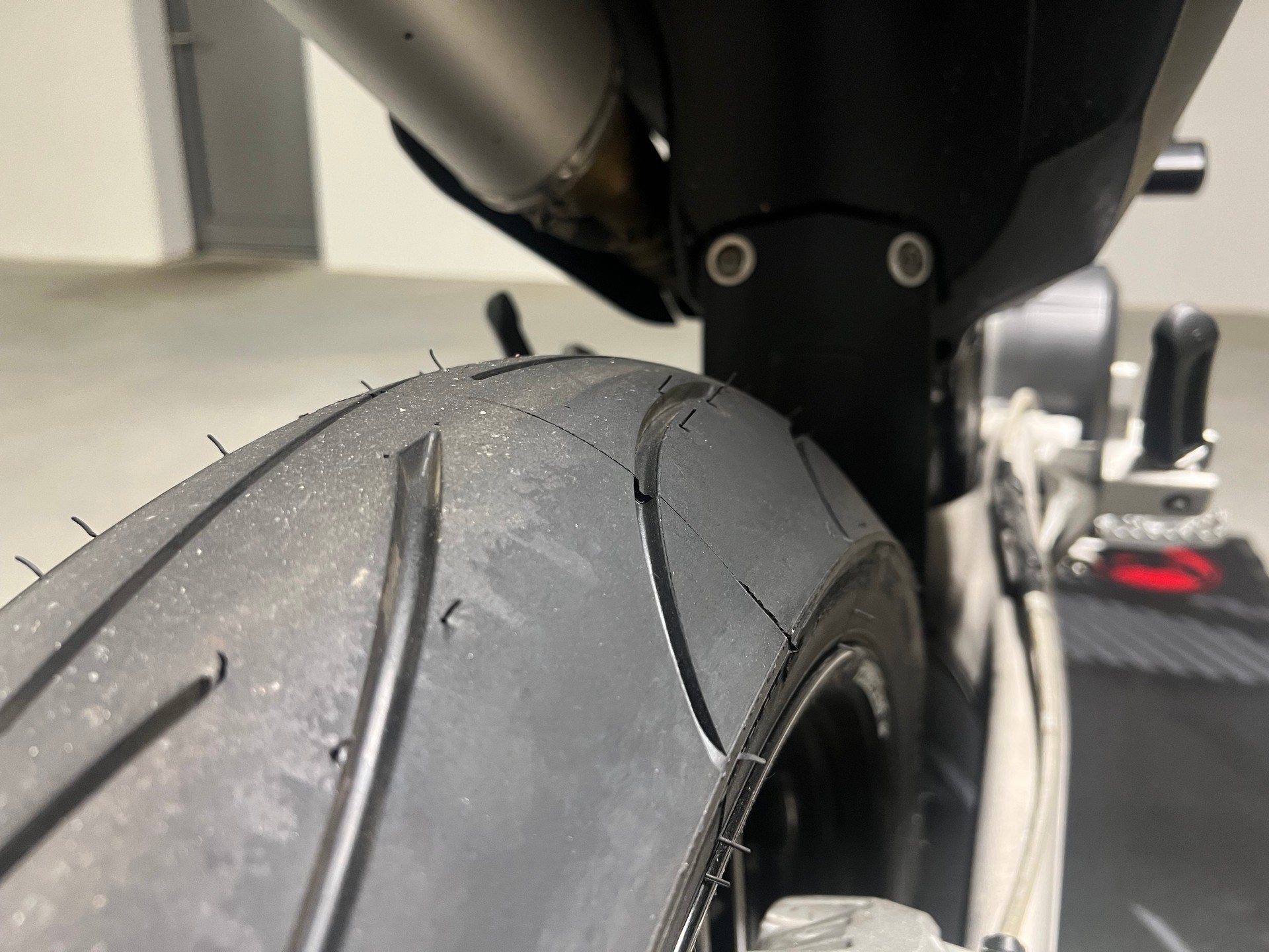 KTM 690 SMC-image-12