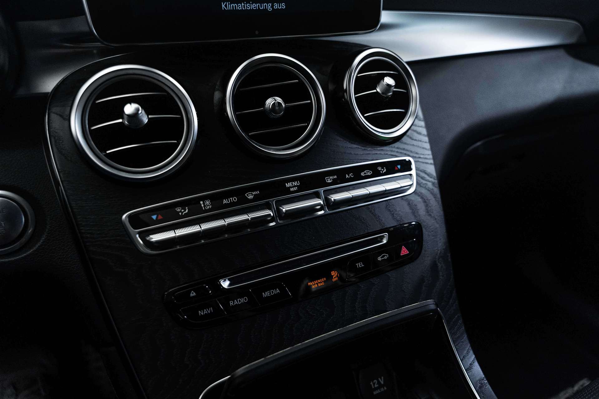 MERCEDES-BENZ GLC 63 S AMG 4Matic+ 9G-Tronic-image-31