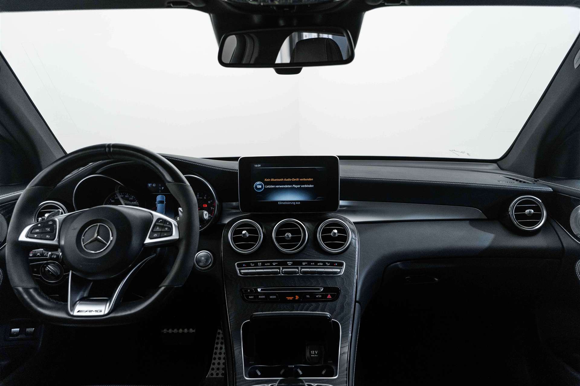 MERCEDES-BENZ GLC 63 S AMG 4Matic+ 9G-Tronic-image-9
