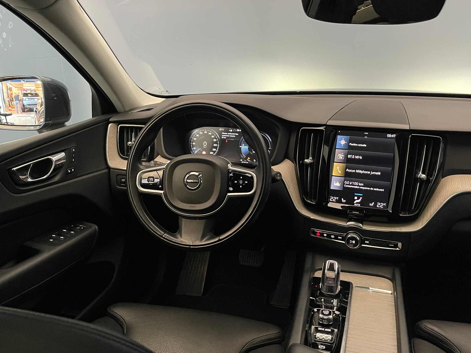 VOLVO XC60 2.0 T8 TE Inscription AWD-image-11
