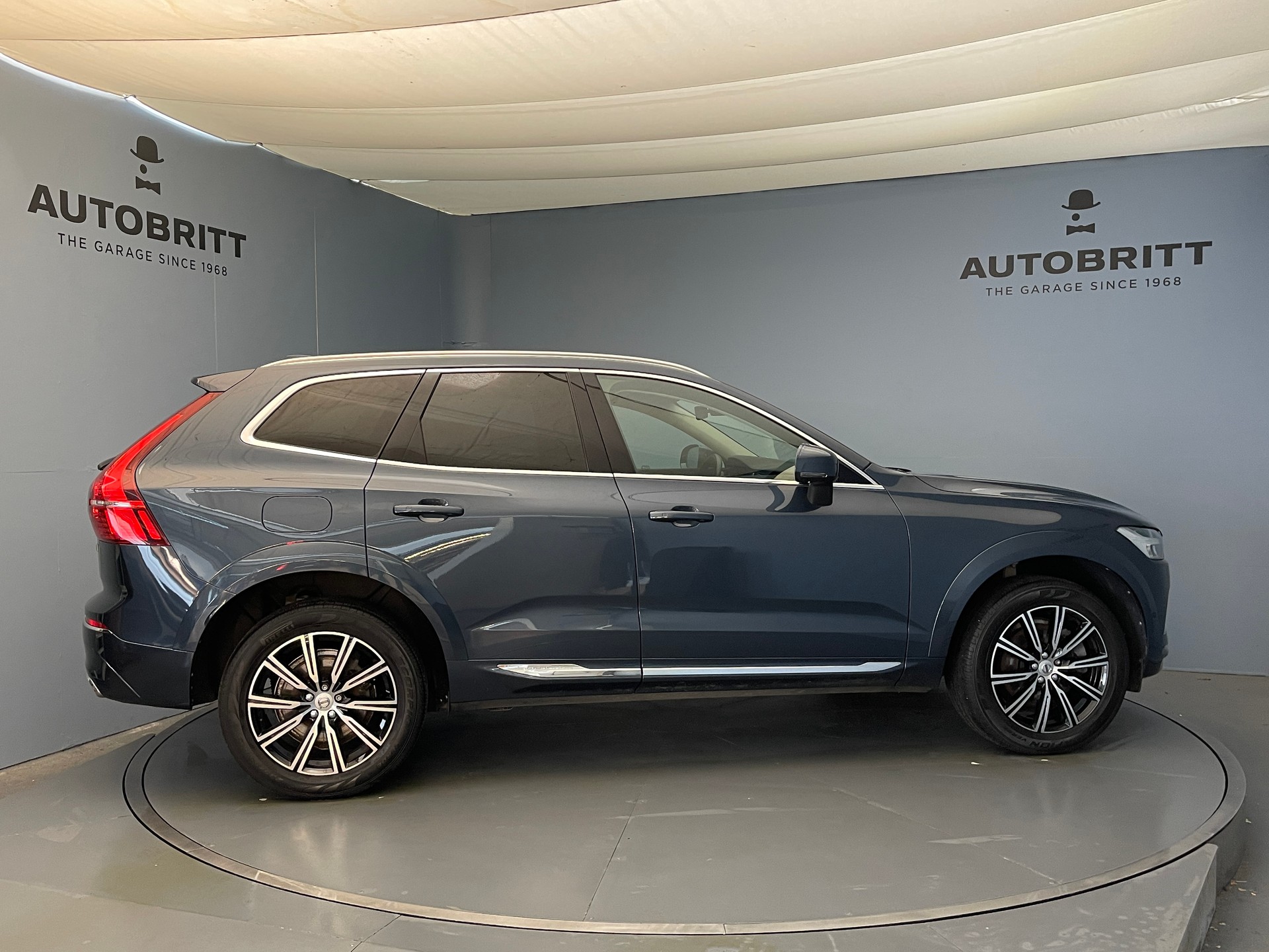 VOLVO XC60 2.0 T8 TE Inscription AWD-showroom-element-3
