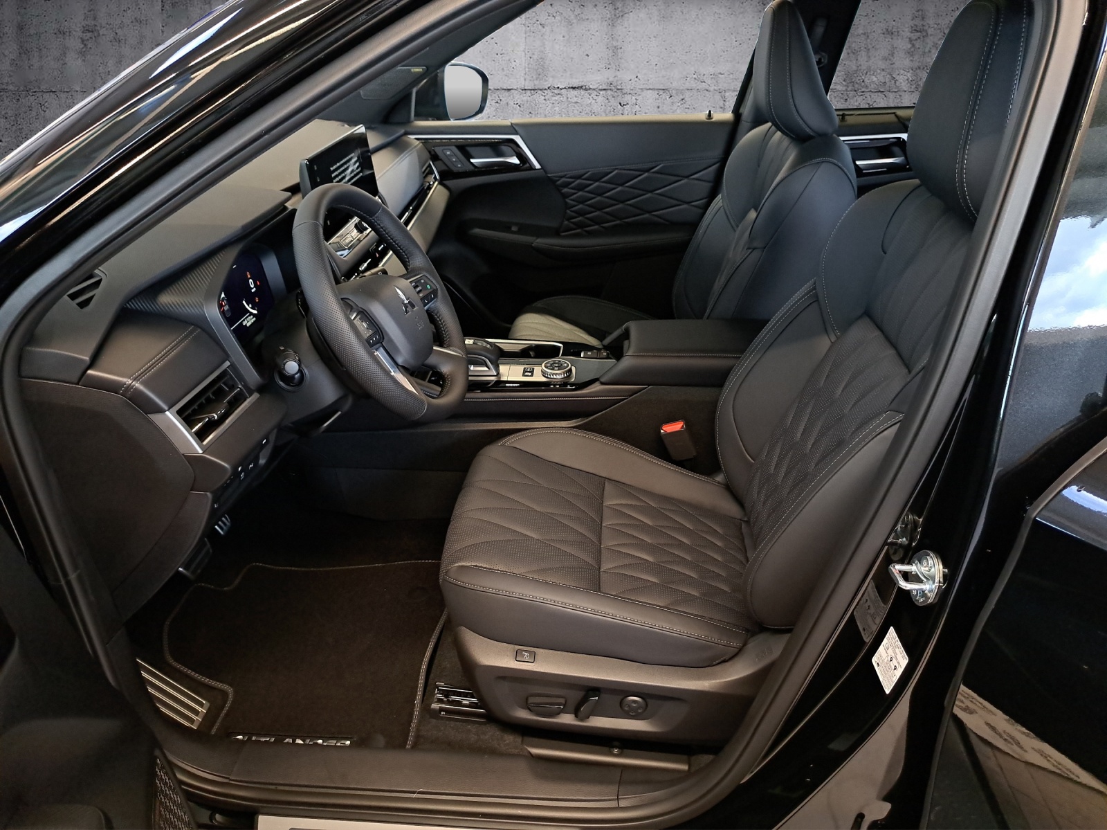 MITSUBISHI Outlander 2.4 PHEV Sport 4x4-image-9
