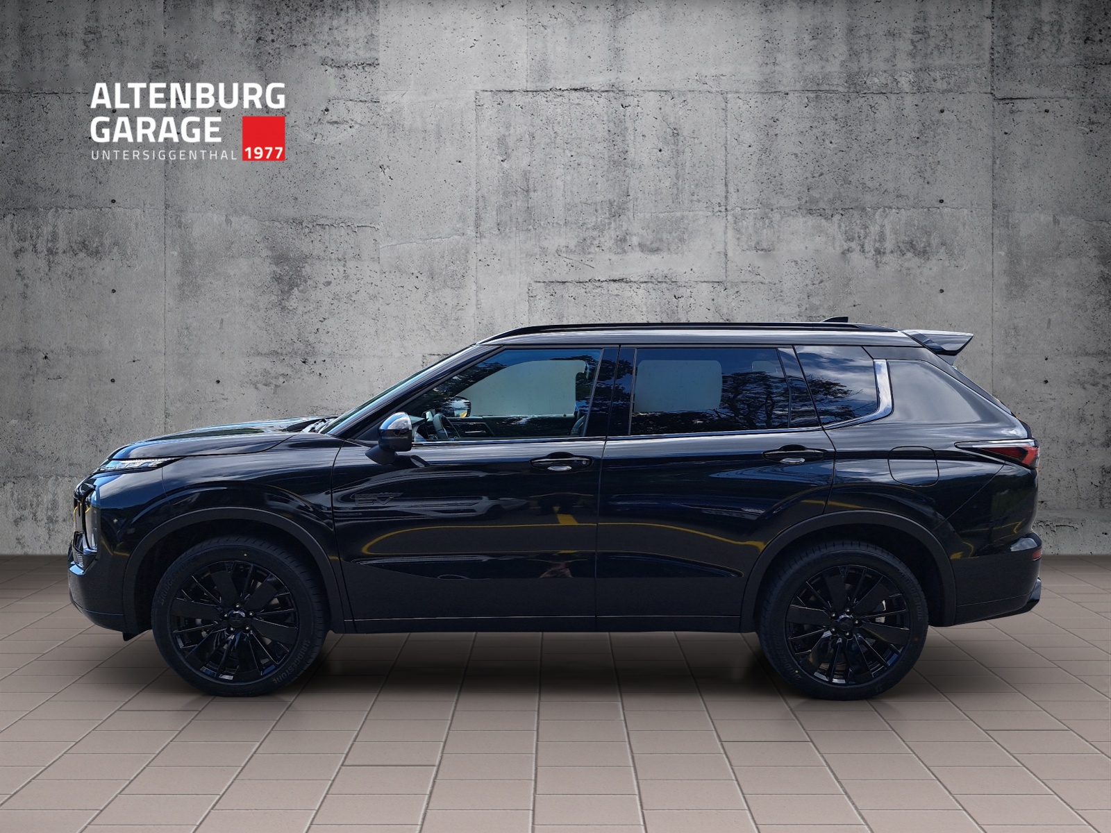 MITSUBISHI Outlander 2.4 PHEV Sport 4x4-showroom-element-1