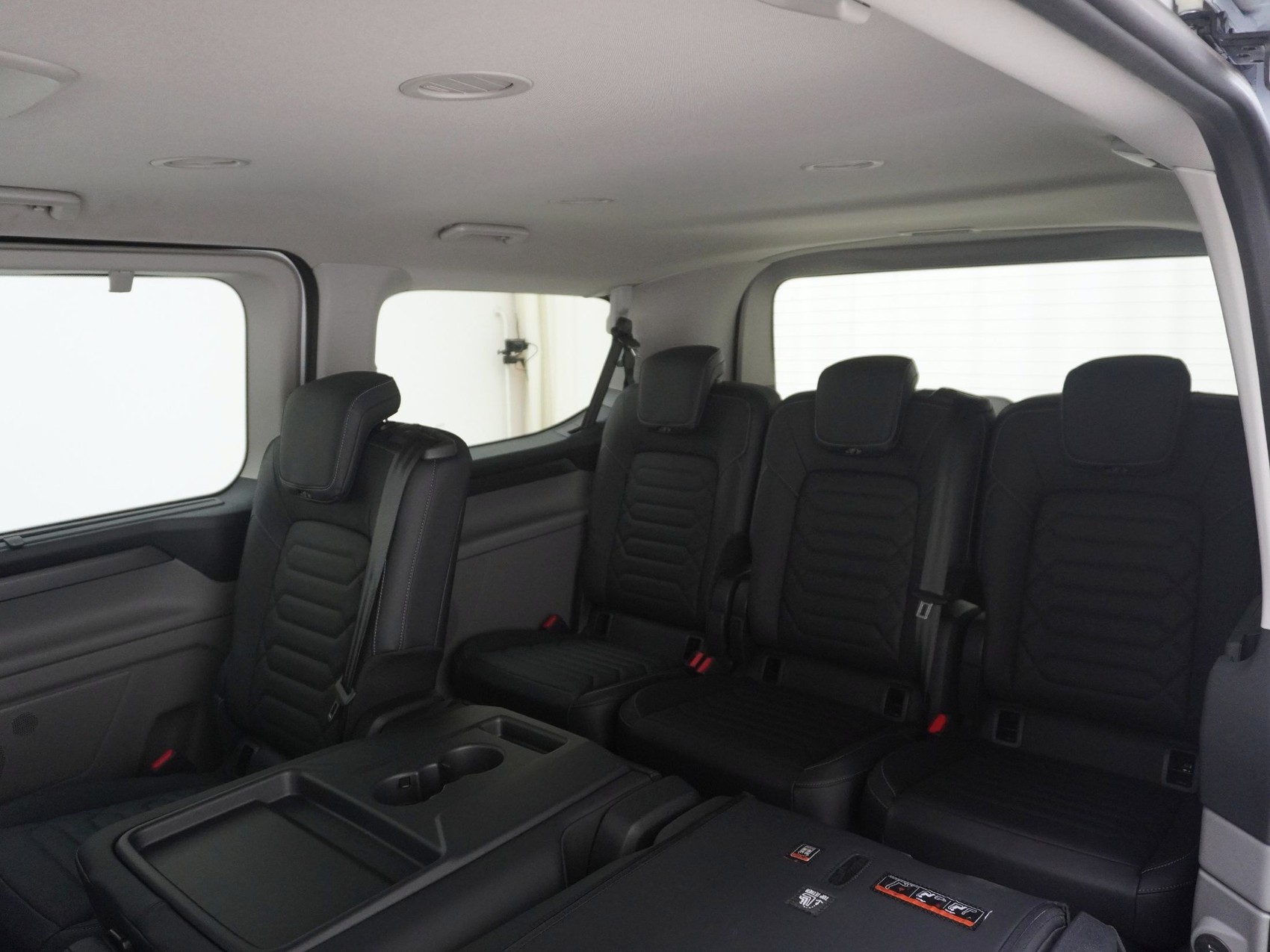 FORD Tourneo Custom L1 2.5 Plug-in-Hybrid Titanium X-image-14