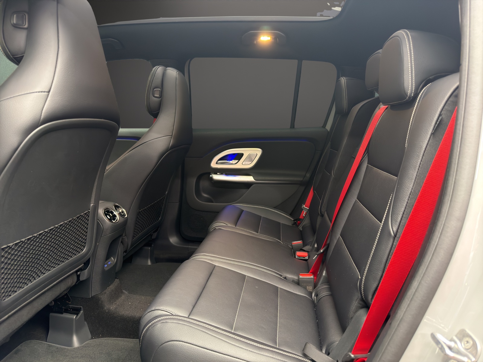 MERCEDES-BENZ GLB 220 4Matic 8G-Tronic-image-9