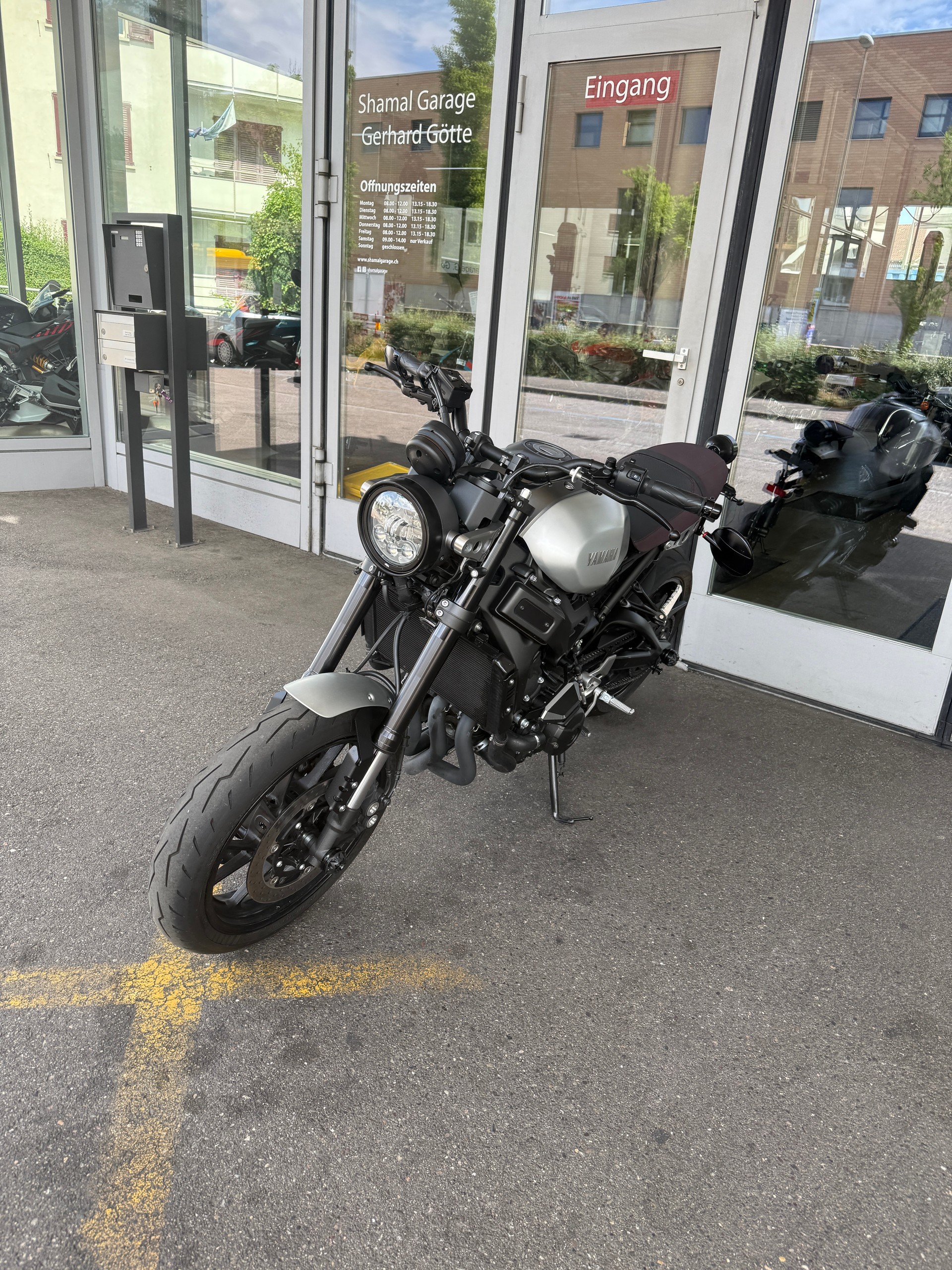YAMAHA XSR 900-image-3