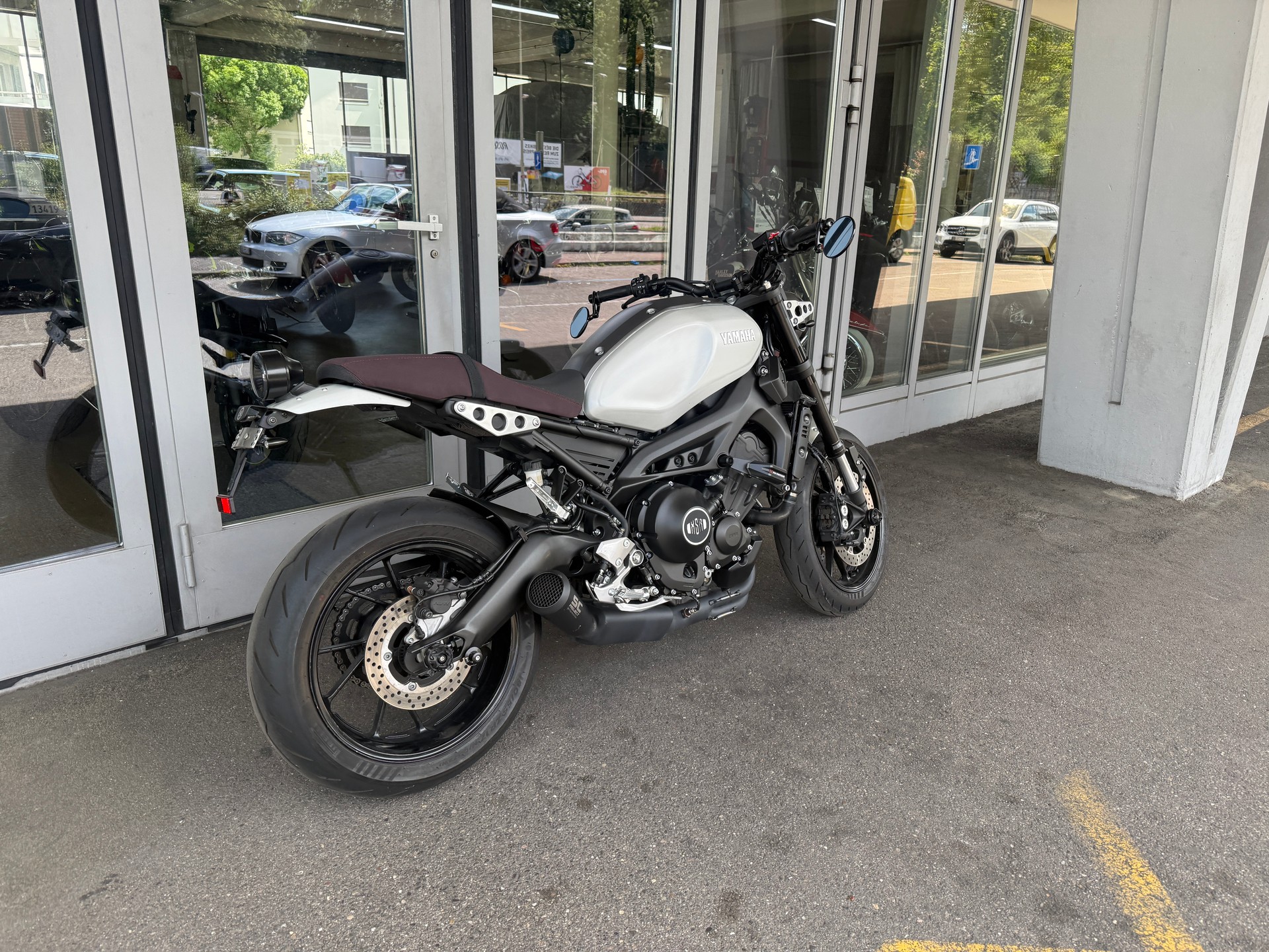 YAMAHA XSR 900-image-2