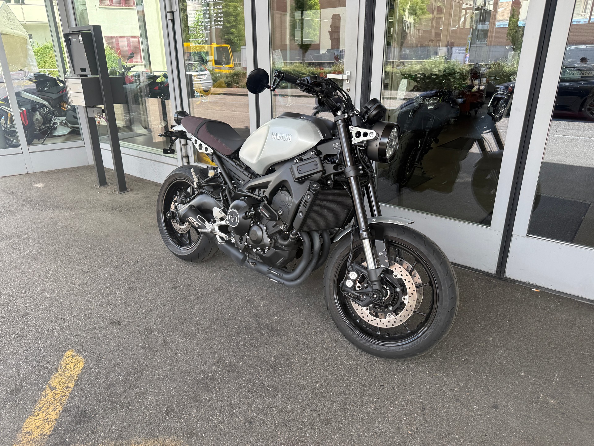 YAMAHA XSR 900-image-0
