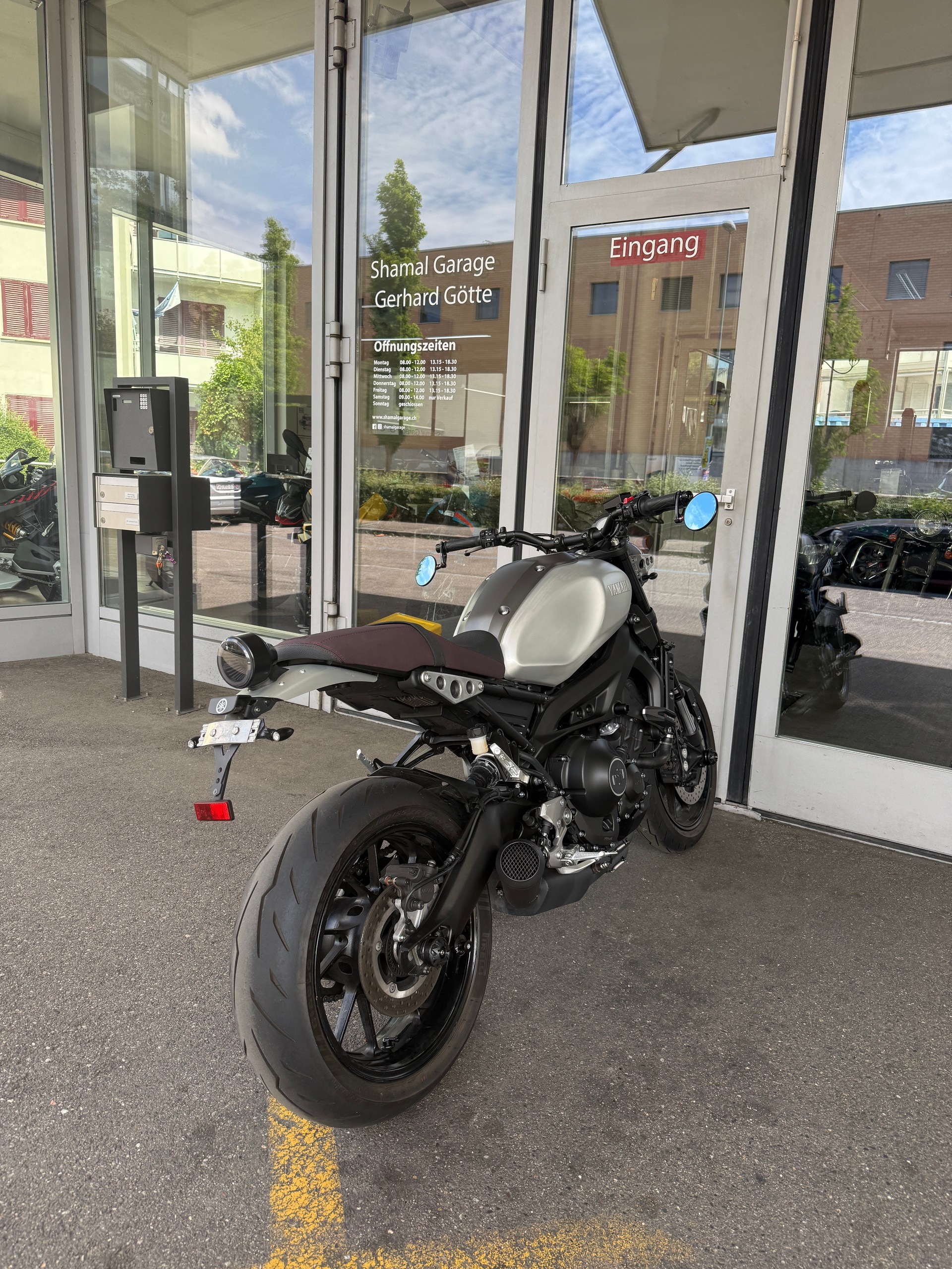 YAMAHA XSR 900-image-11