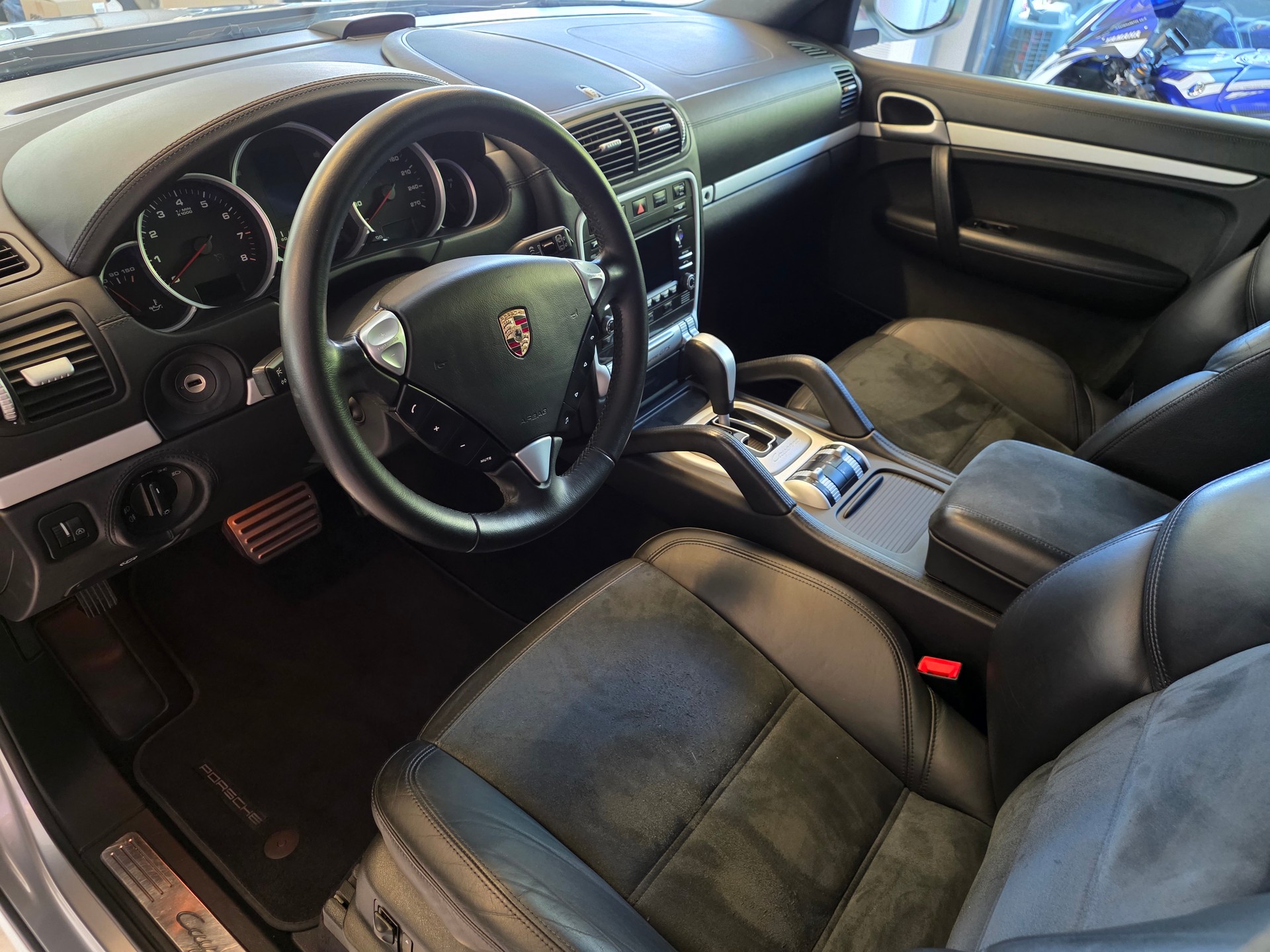 PORSCHE Cayenne 4.8 V8 GTS Tiptronic ''TRAUMZUSTAND''-image-5